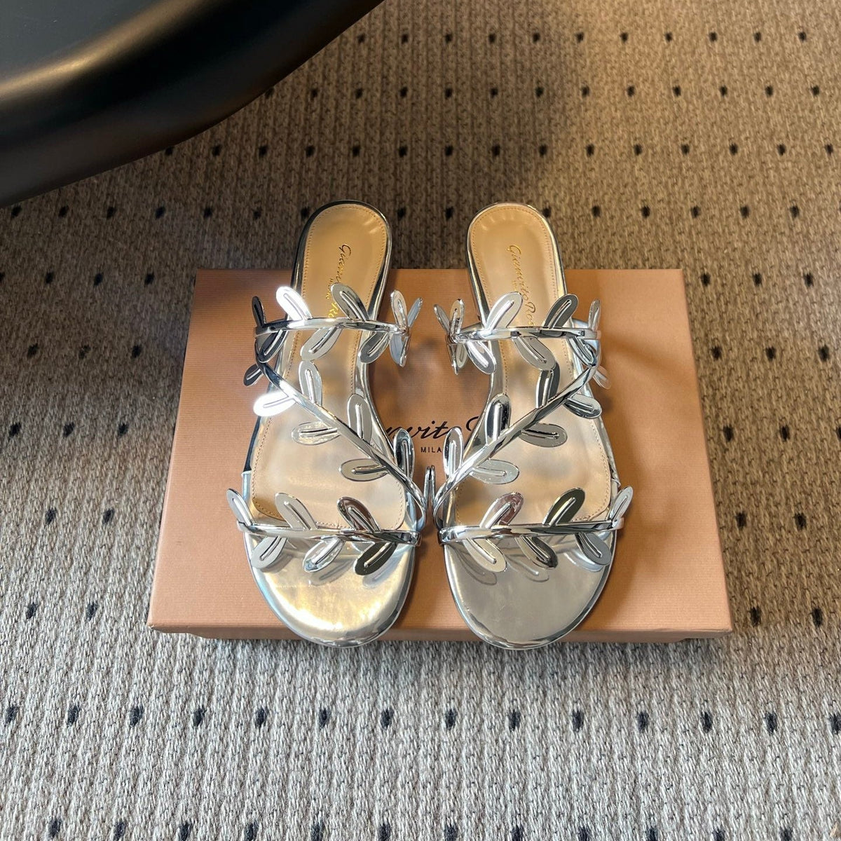 Gianvito Rossi Flavia Flat Sandals Metallic Sliver Sheepskin 803764