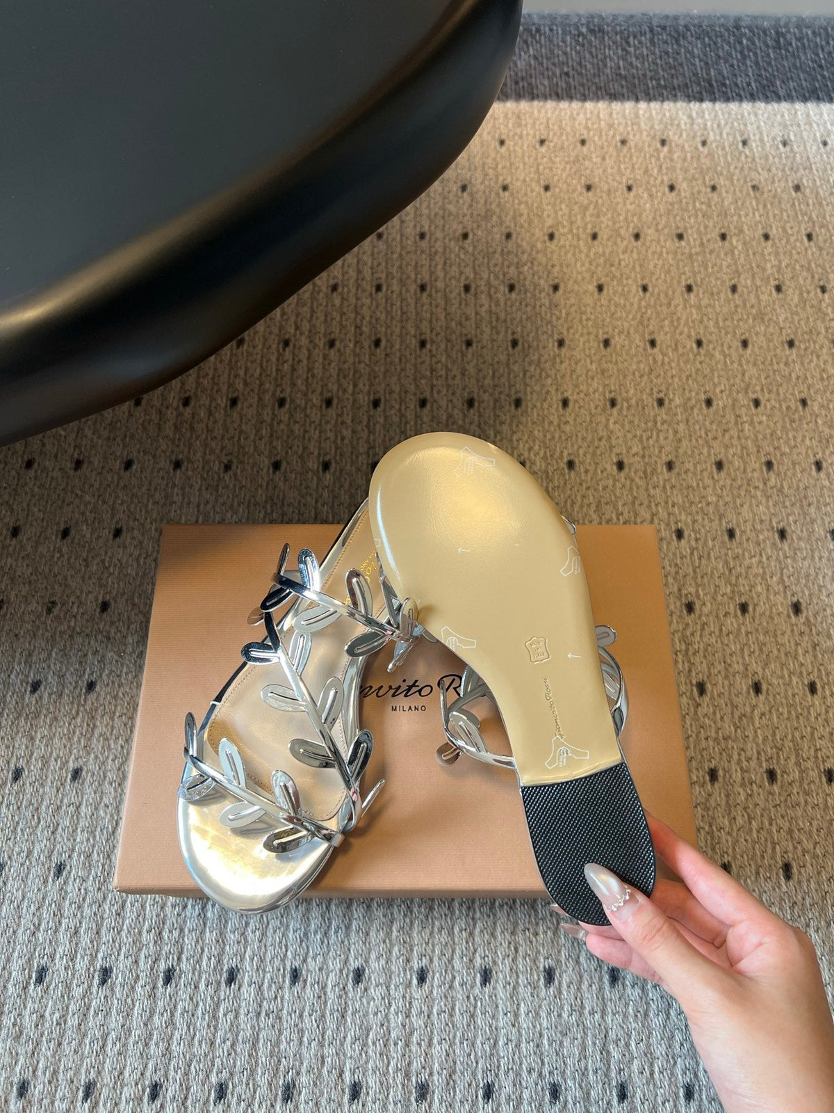 Gianvito Rossi Flavia Flat Sandals Metallic Sliver Sheepskin 803764