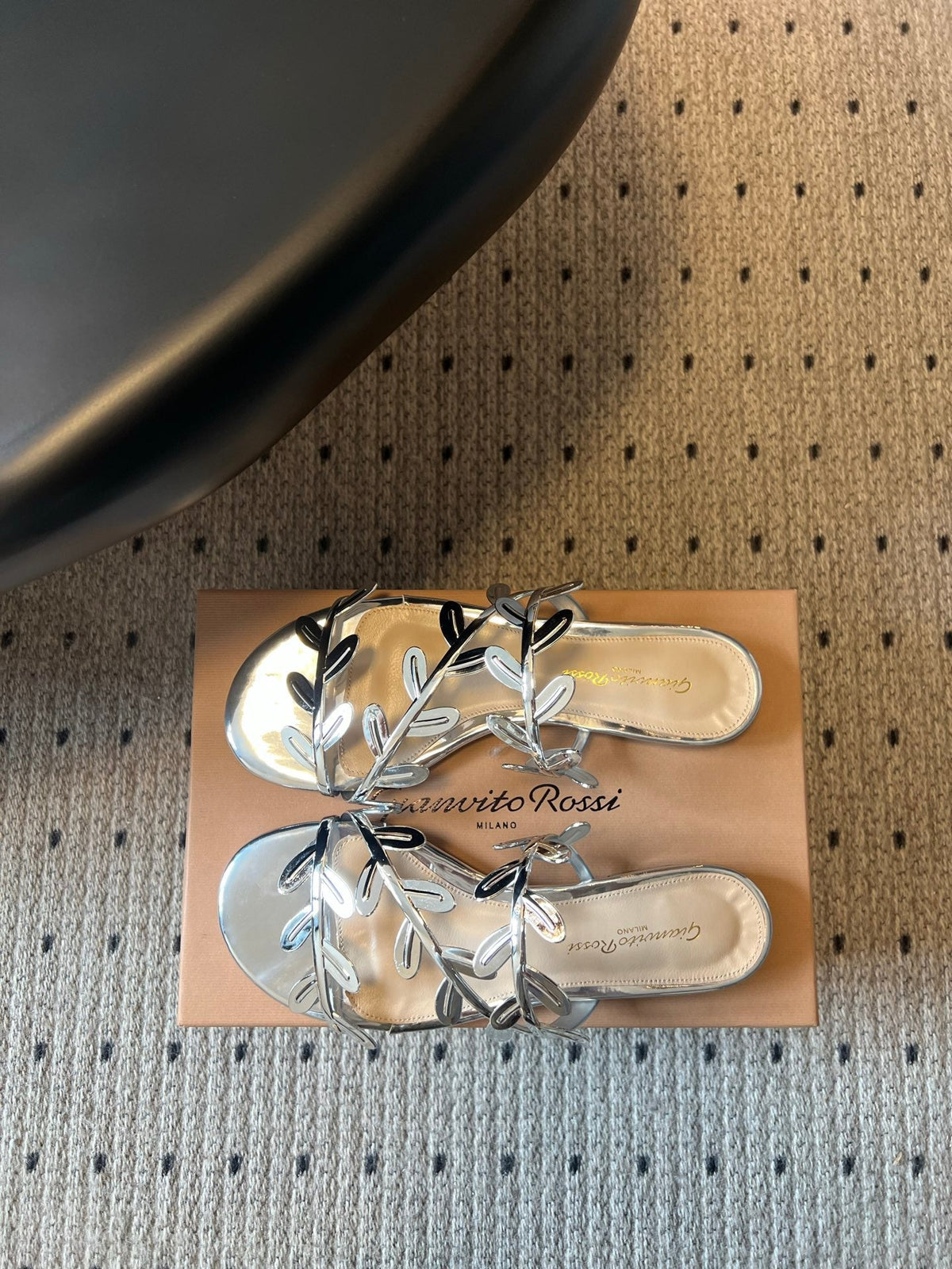 Gianvito Rossi Flavia Flat Sandals Metallic Sliver Sheepskin 803764