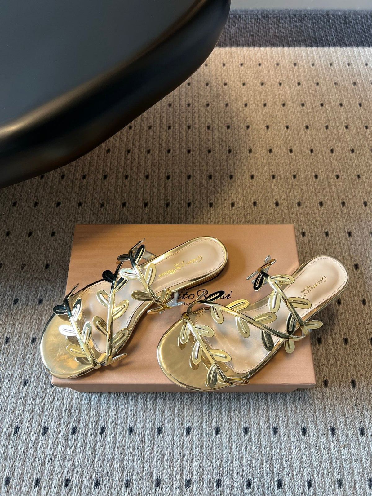 Gianvito Rossi Flavia Flat Sandals Metallic Gold Sheepskin 803765