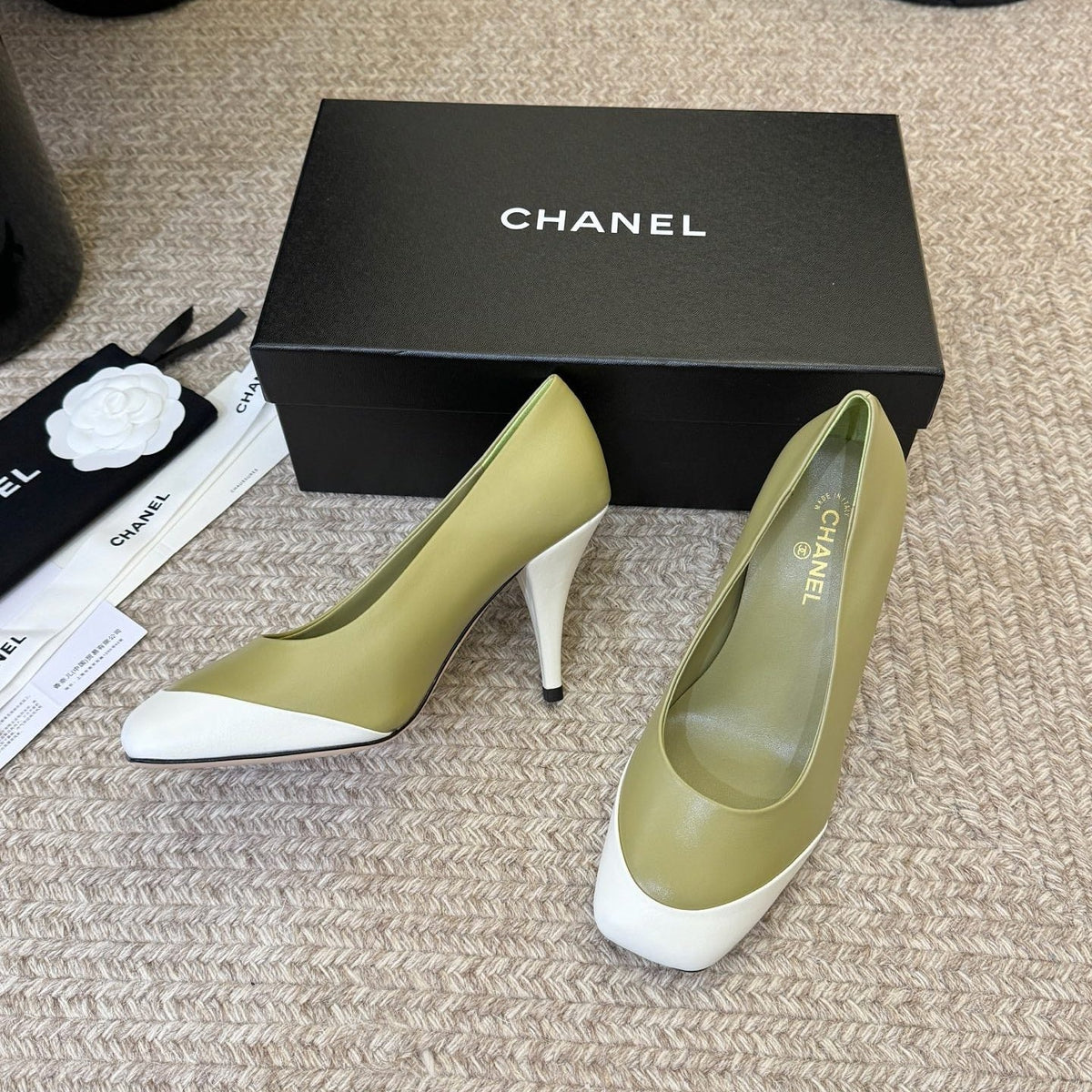CC 26s Square Toe Pump Olive Sheepskin 835678