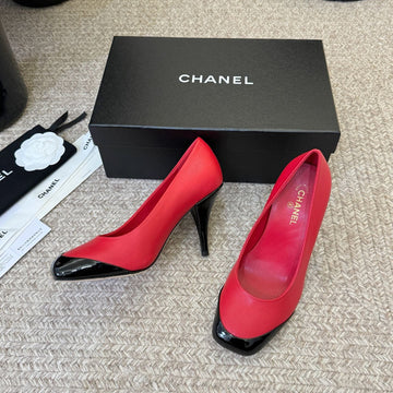 CC 26s Square Toe Pump Red Sheepskin 835679