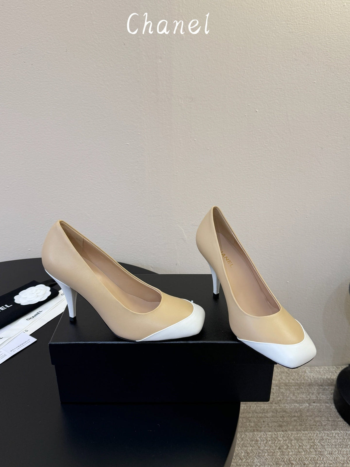 CC 26s Square Toe Pump Beige Sheepskin 835680