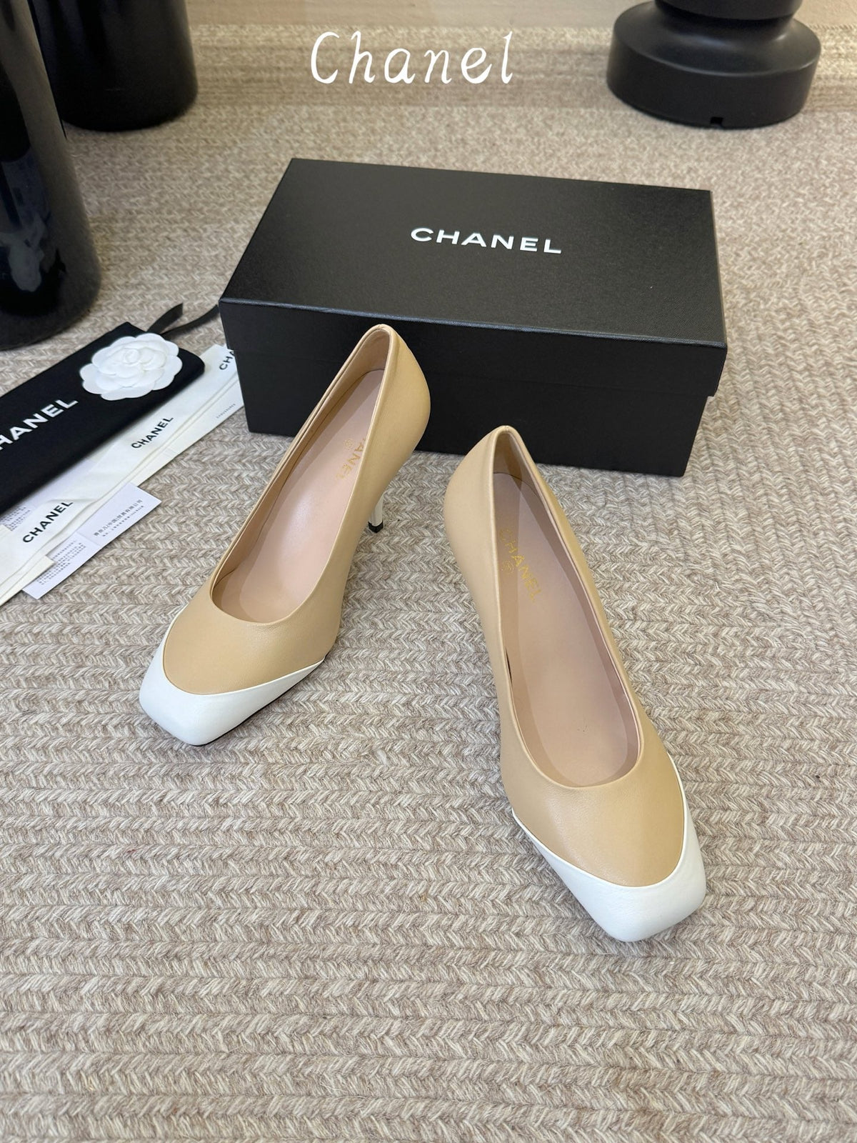 CC 26s Square Toe Pump Beige Sheepskin 835680