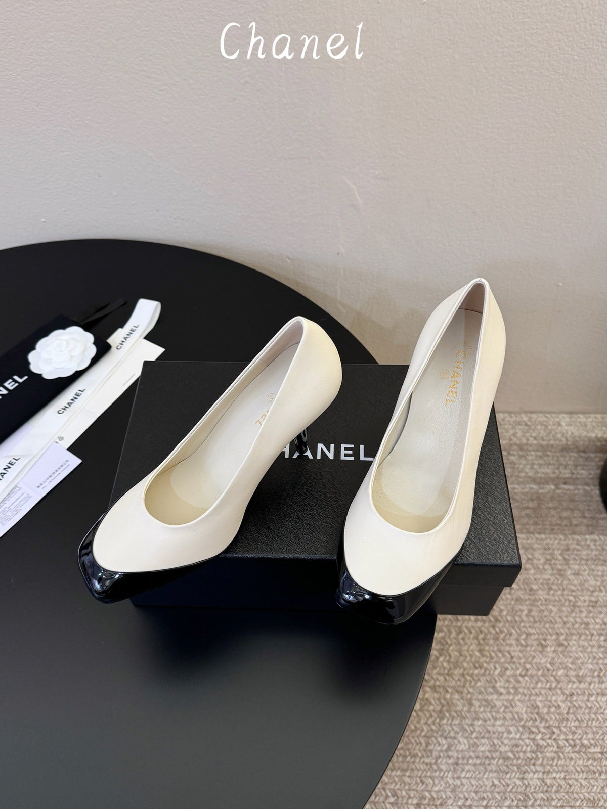 CC 26s Square Toe Pump White Sheepskin 835681