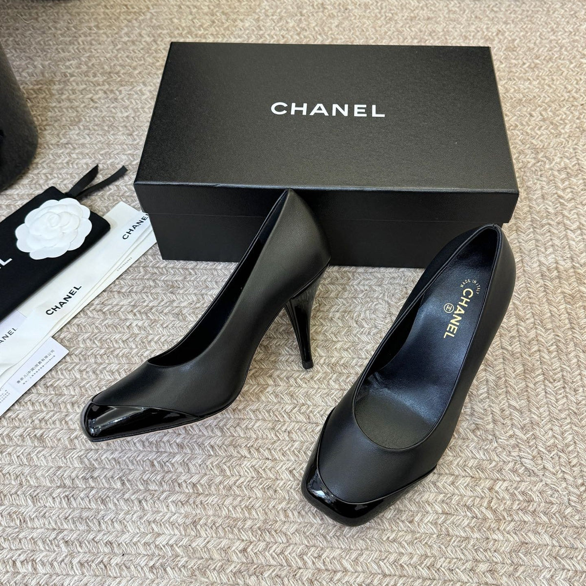 CC 26s Square Toe Pump Black Sheepskin 835682