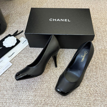 CC 26s Square Toe Pump Black Sheepskin 835682