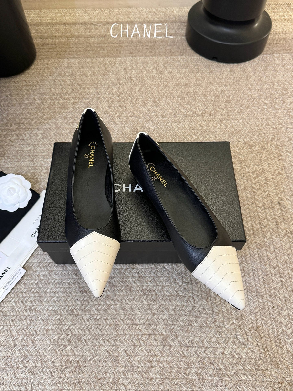 CC 26ss Ballet Flat Black White Lambskin 835690
