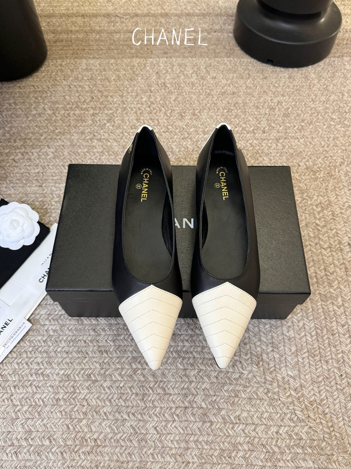 CC 26ss Ballet Flat Black White Lambskin 835690