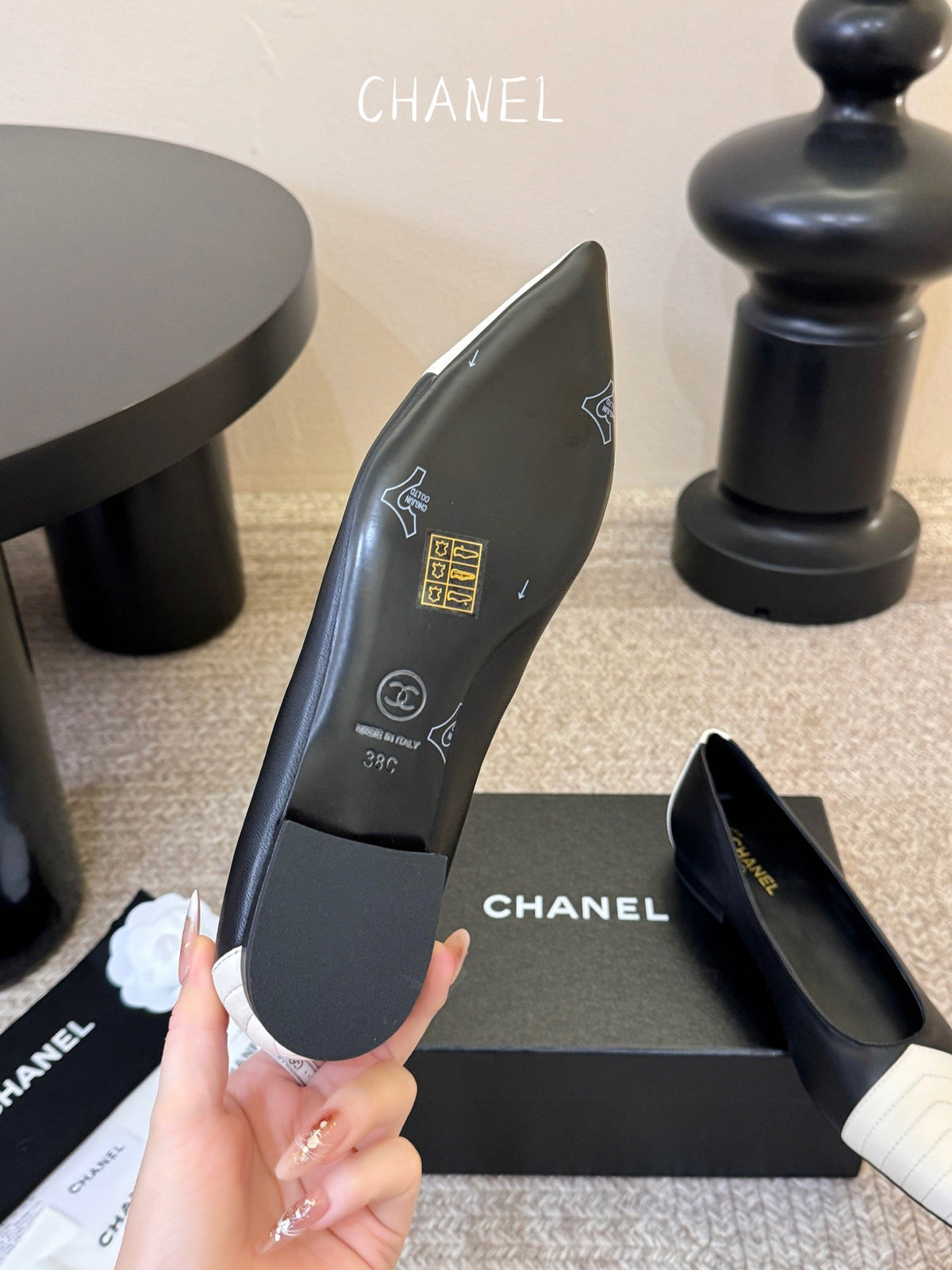 CC 26ss Ballet Flat Black White Lambskin 835690