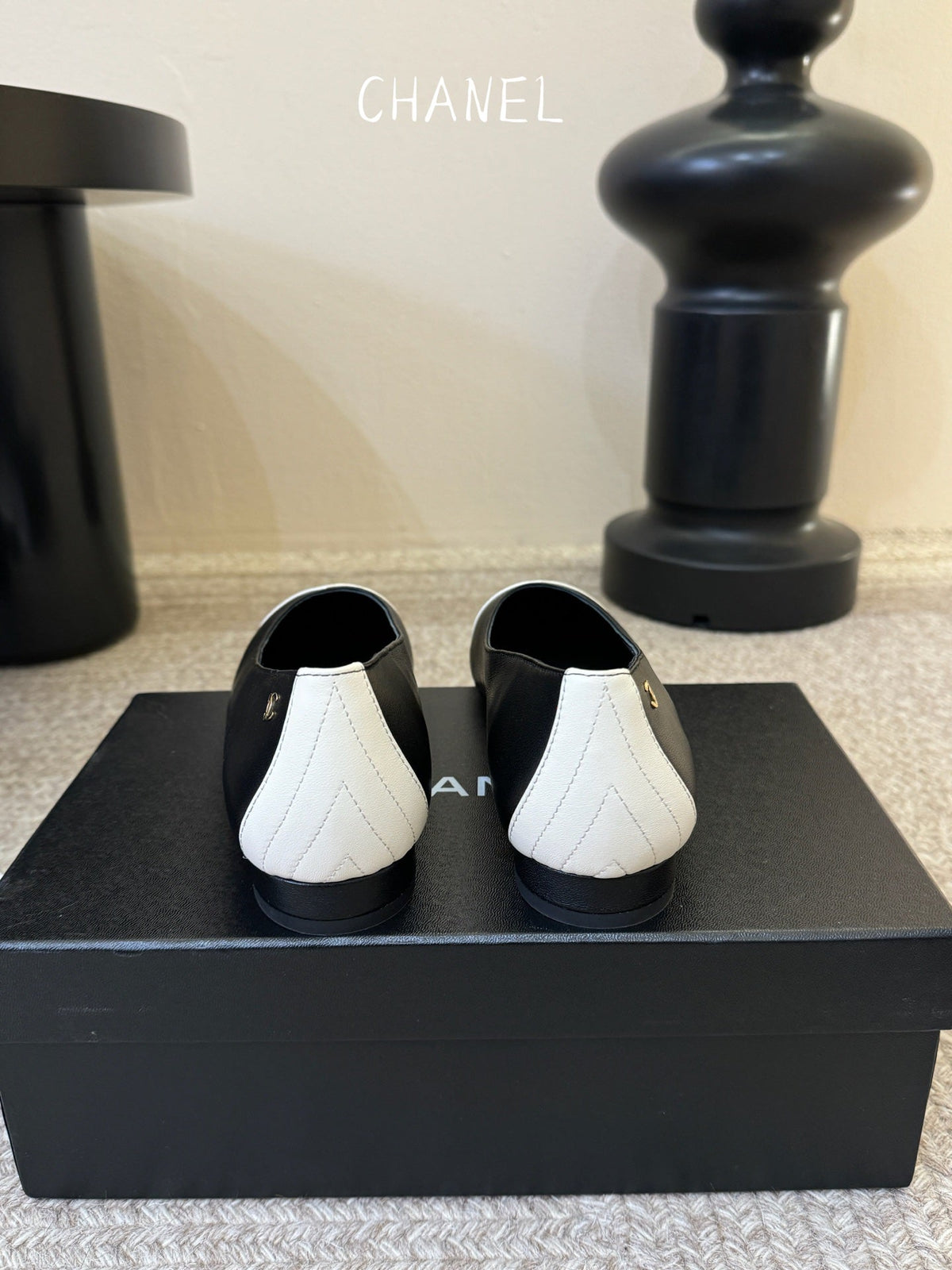 CC 26ss Ballet Flat Black White Lambskin 835690