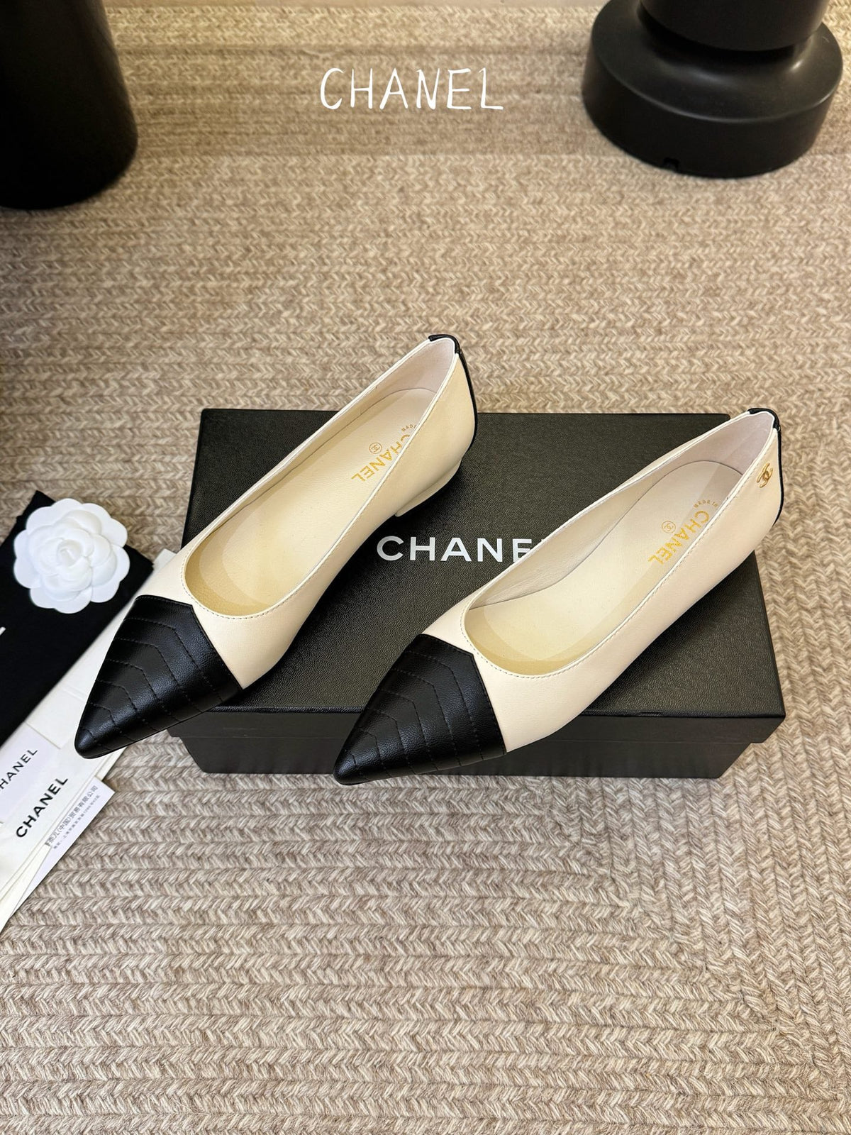 CC 26ss Ballet Flat Black White Lambskin 835691