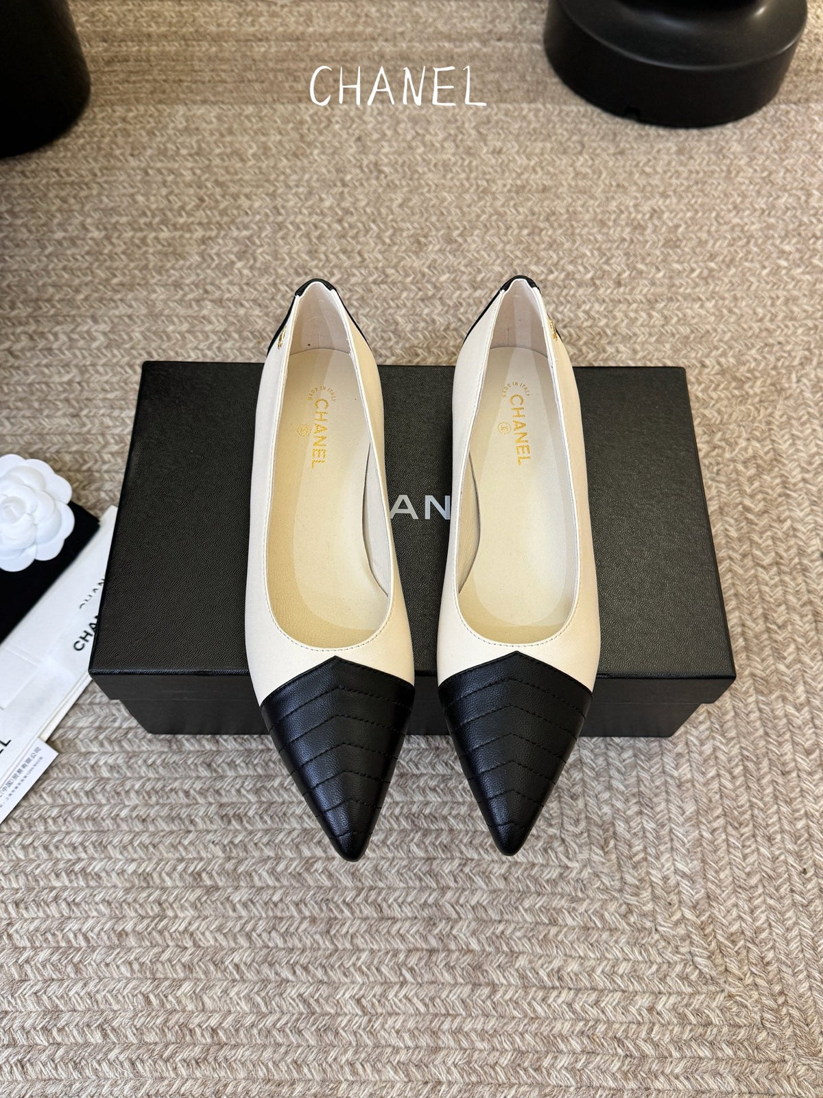 CC 26ss Ballet Flat Black White Lambskin 835691