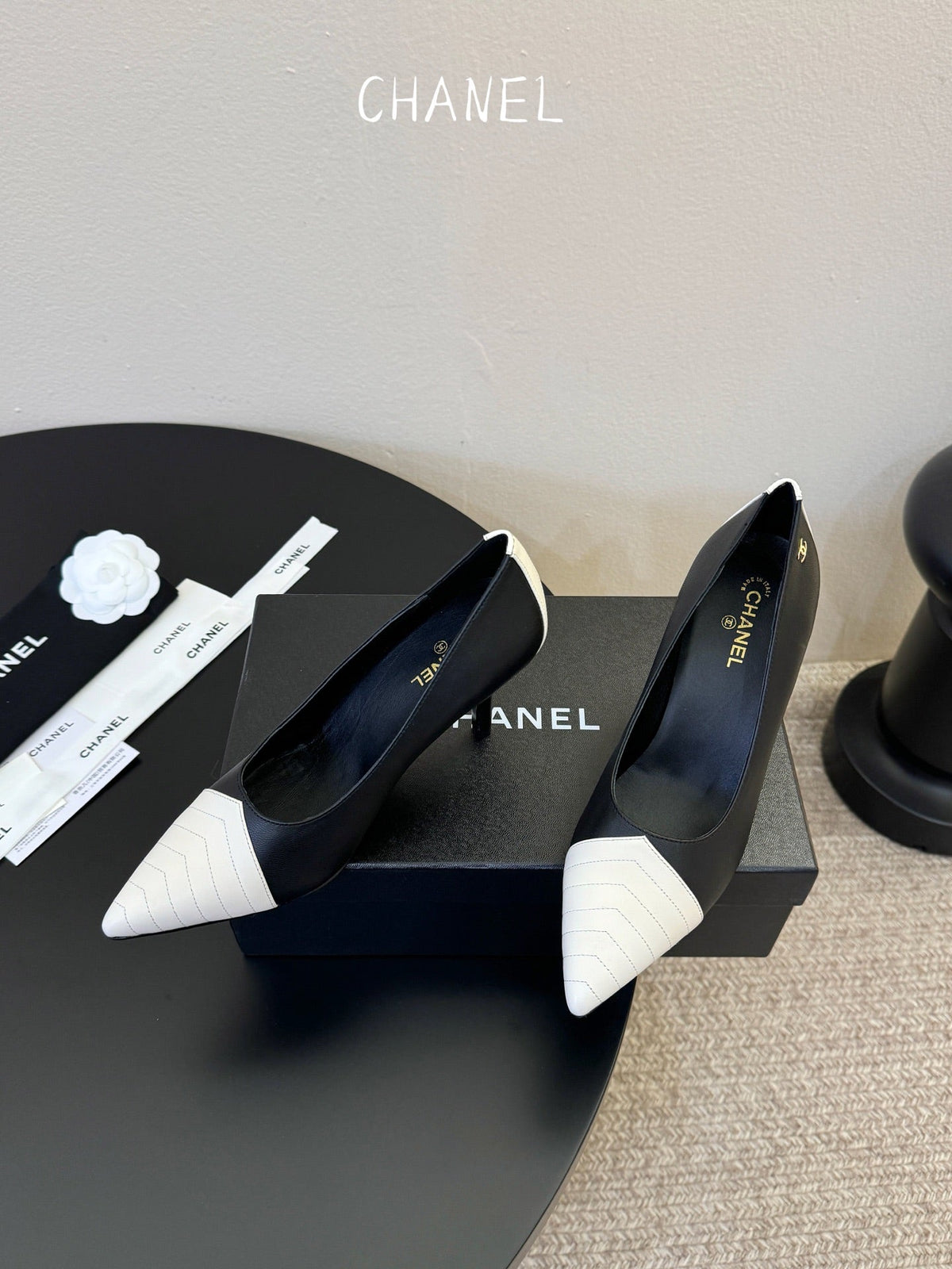 CC 26ss Pump Black White Lambskin 835695