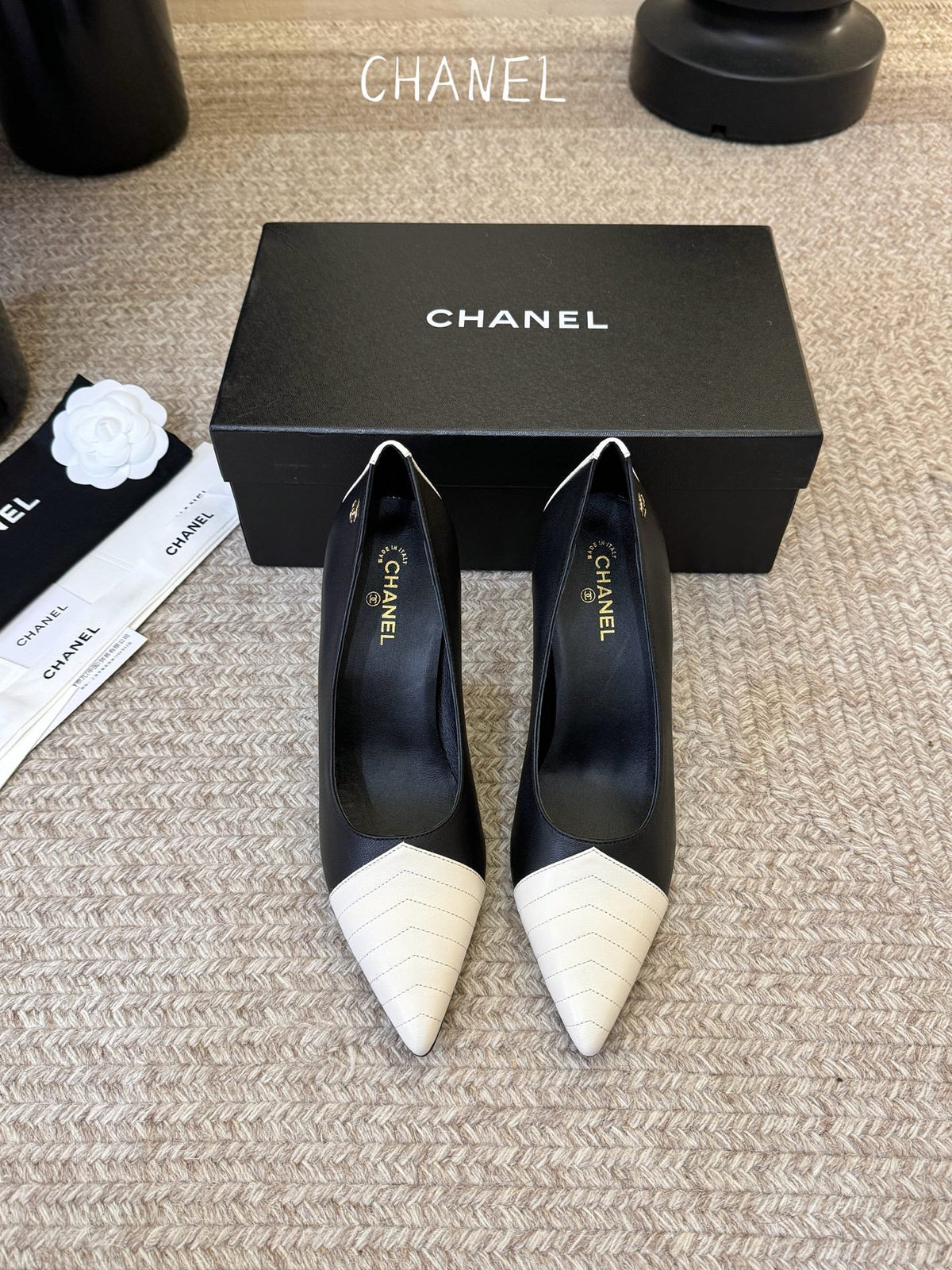 CC 26ss Pump Black White Lambskin 835695