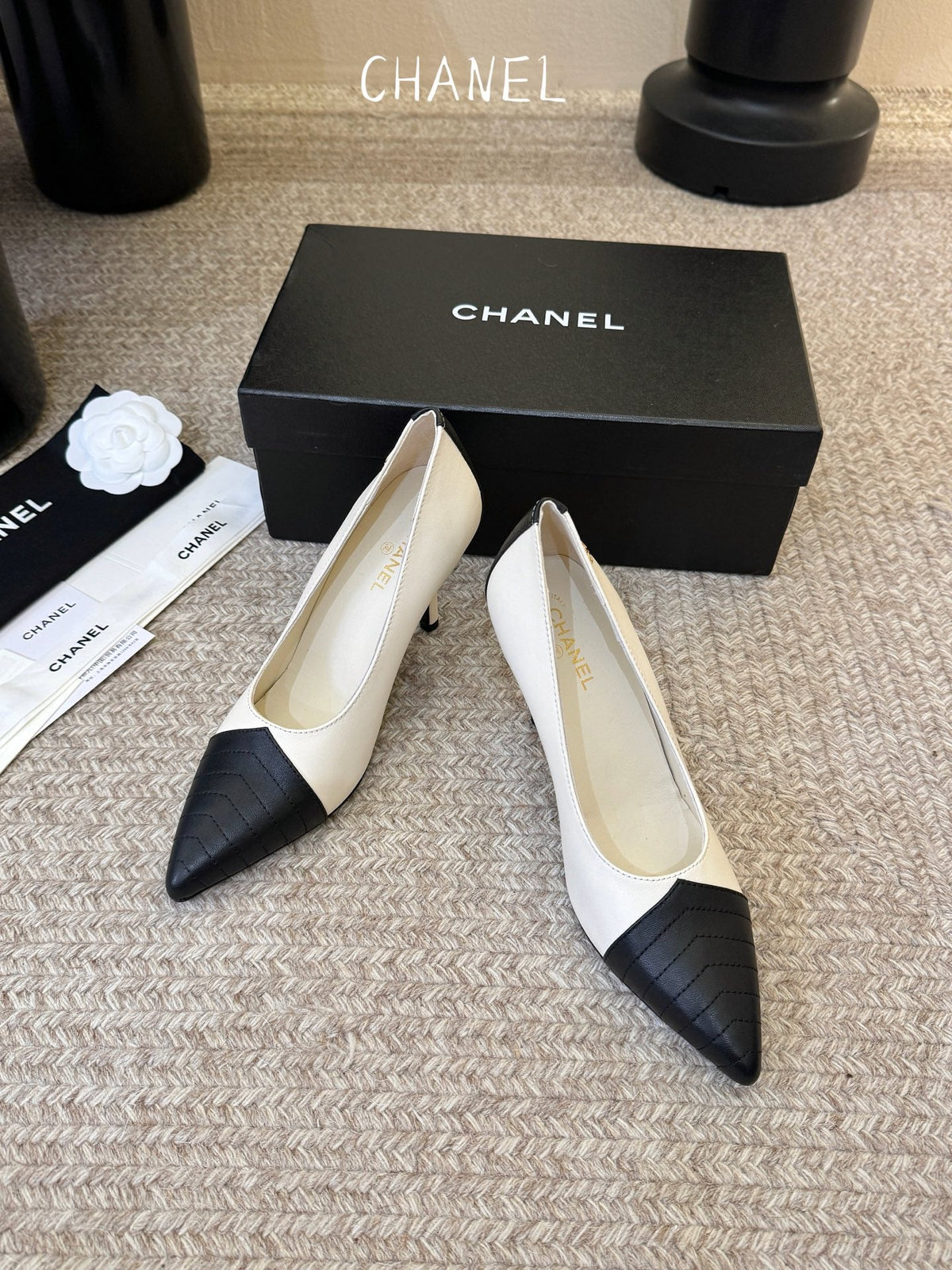 CC 26ss Pump Black White Lambskin 835697