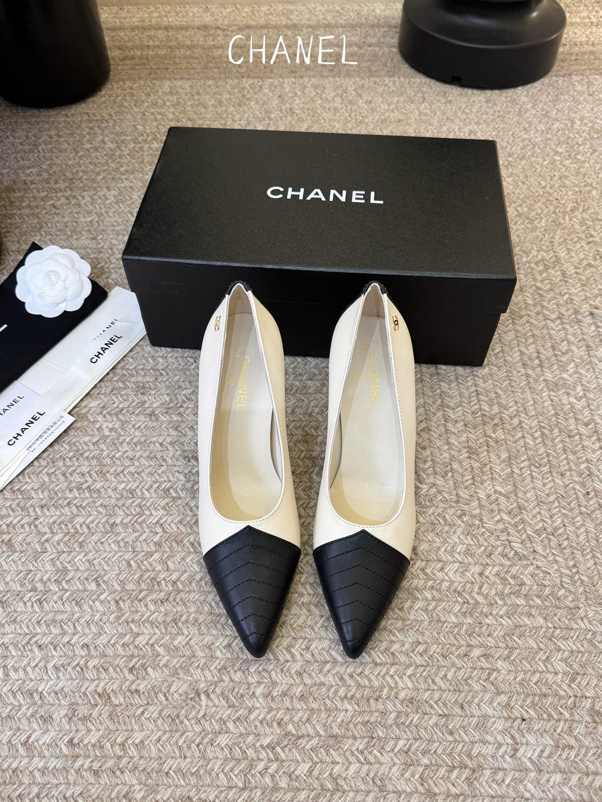 CC 26ss Pump Black White Lambskin 835697