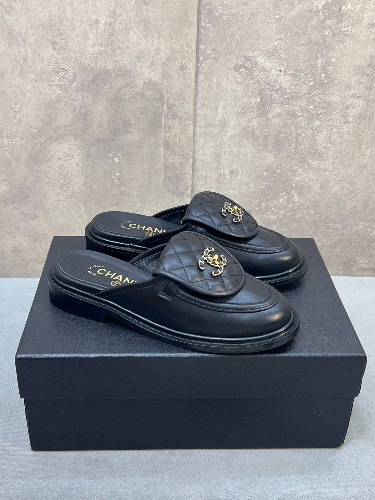 CC 26s Mule Loafers Black Calfskin With Quilted Flap