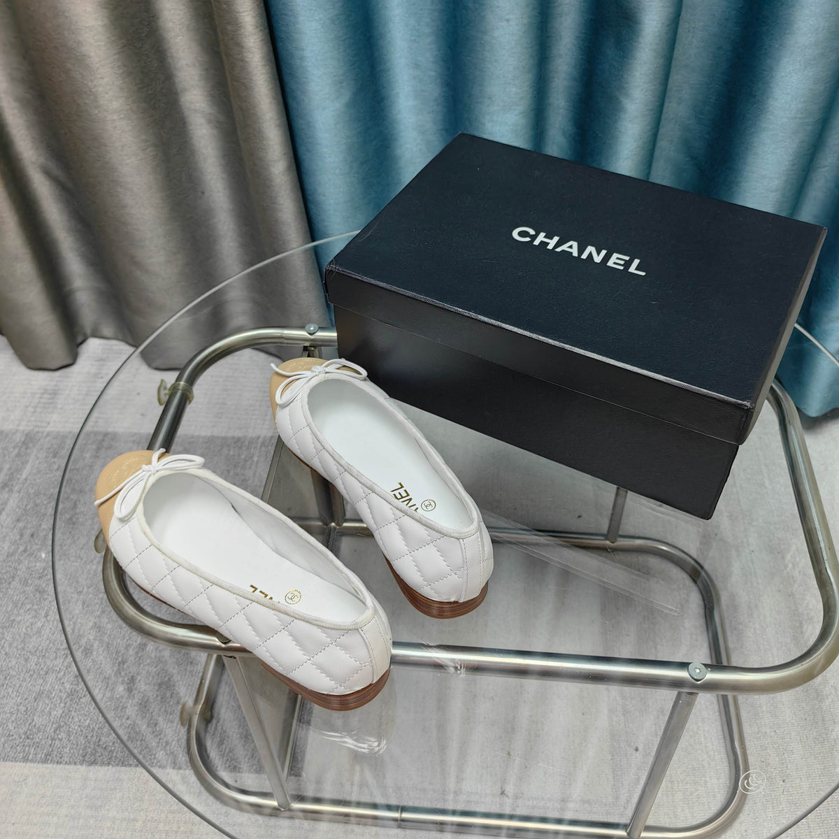 CC 25P Ballet Flat White Beige Quilted Calfskin
