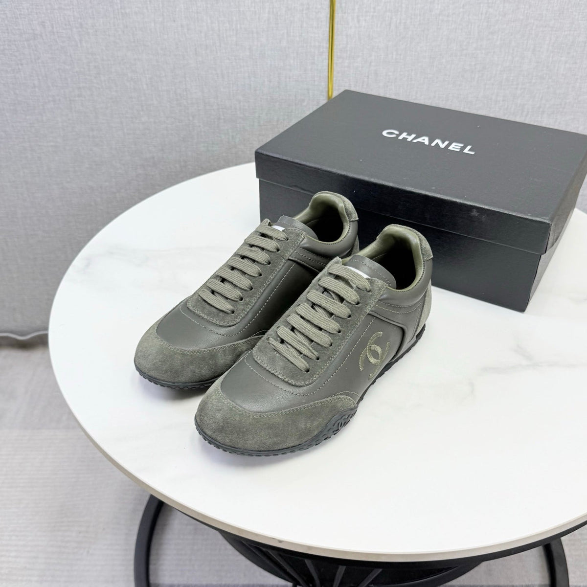 CC 26s Sneakers Dark Olive Leather Suede 972901