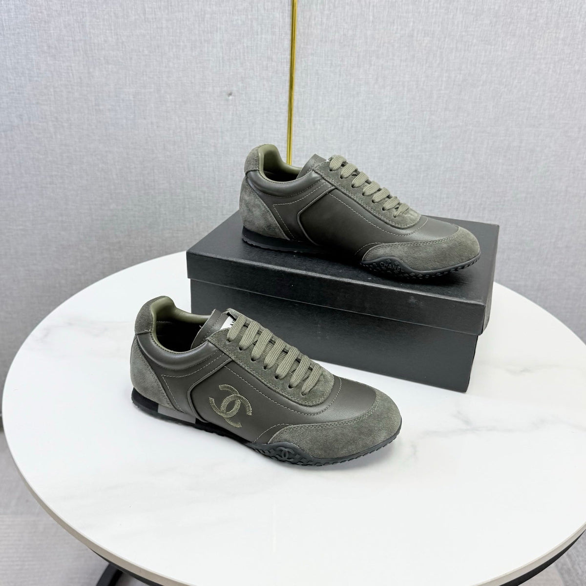 CC 26s Sneakers Dark Olive Leather Suede 972901