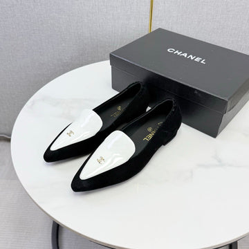 CC 26s Pointed Loafers Black White Suede Patent Leather 972785