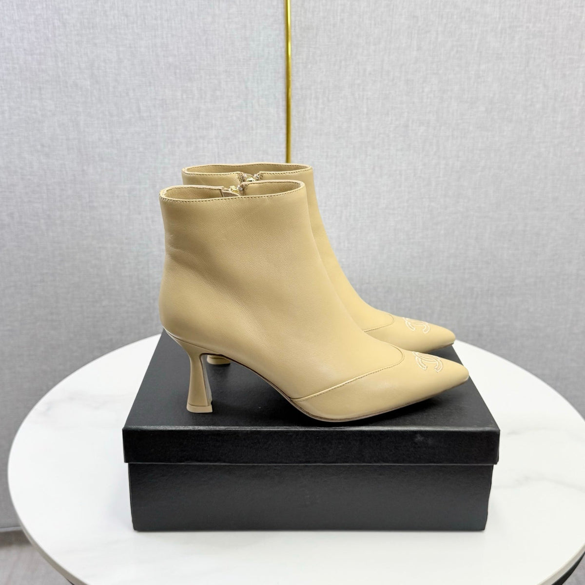 CC 26s Pointed-Toe Stiletto Ankle Boots Beige Cowhide 972793