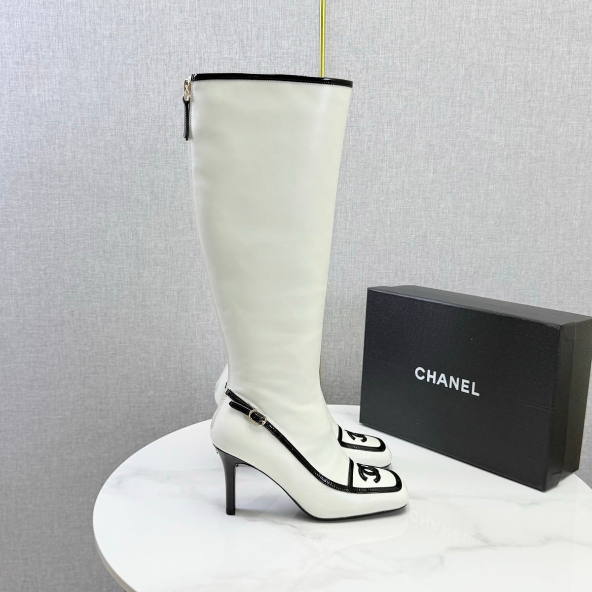 CC 26s Silhouette Long Boots White Black Sheepskin 972809