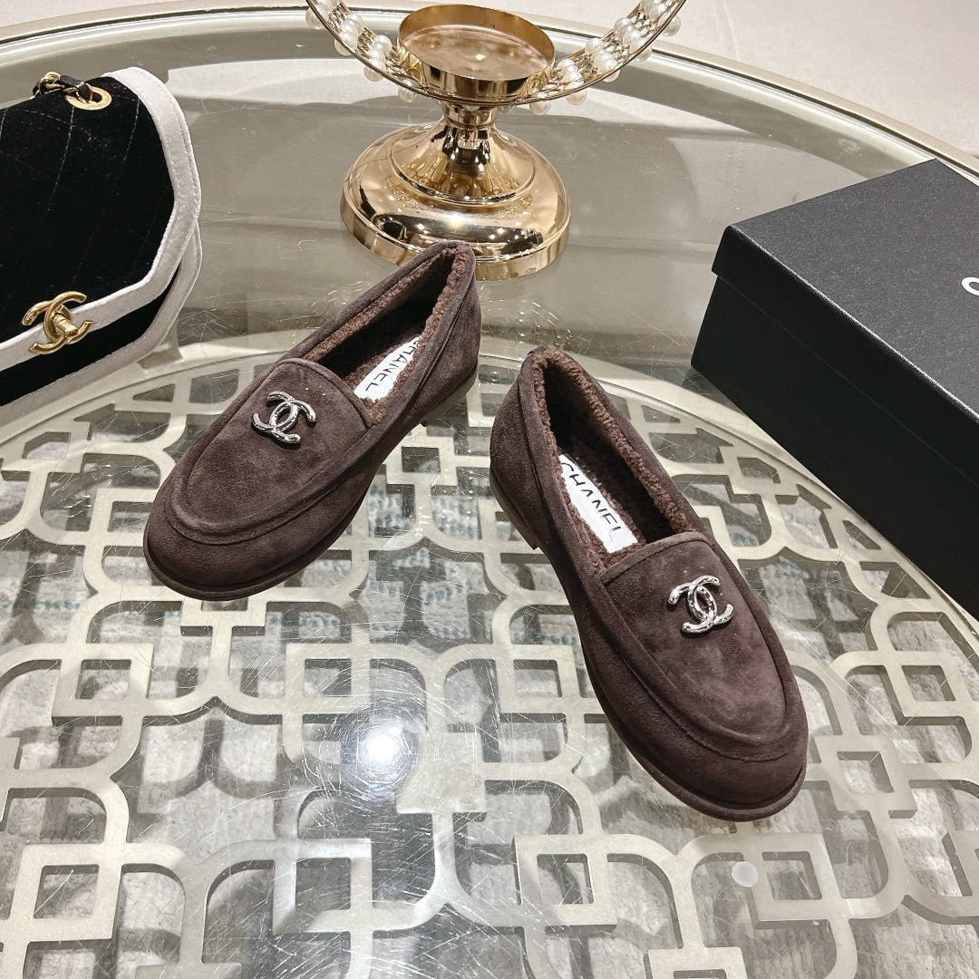 CC 25A Loafer Chocolate Sherpa Suede