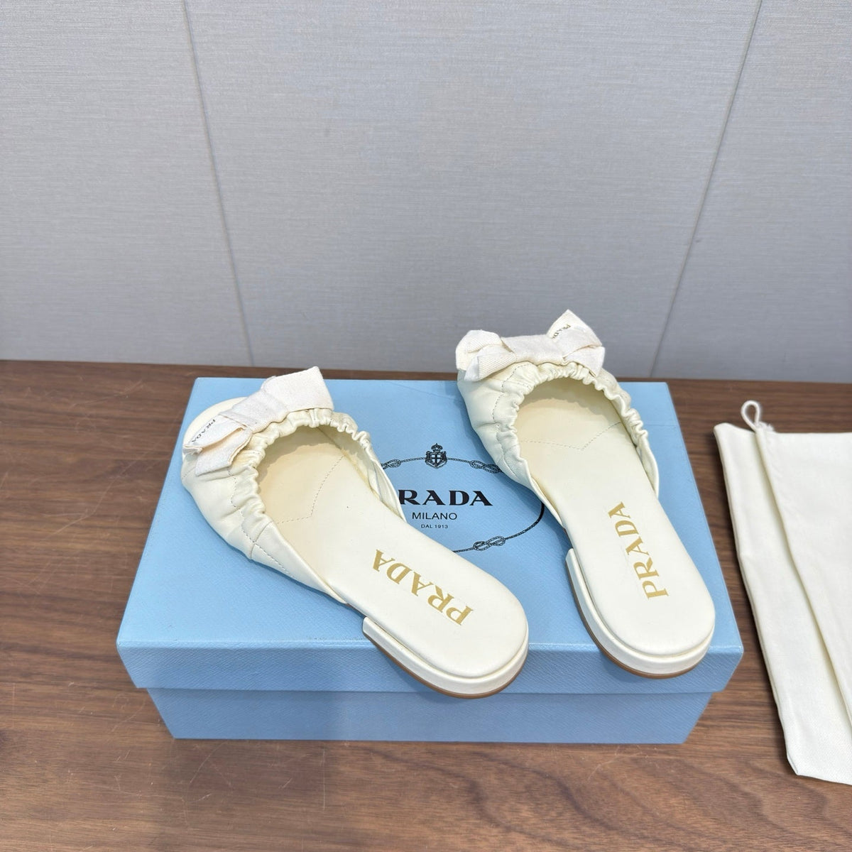 Prada Bow Slide Sandals Cream Sheepskin 836555