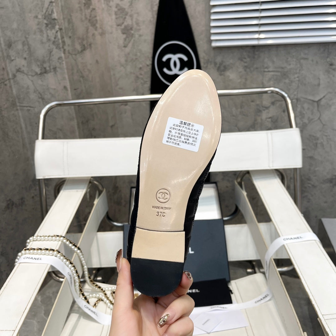 CC Stitched Ballet Flats Black Sheepskin 817408