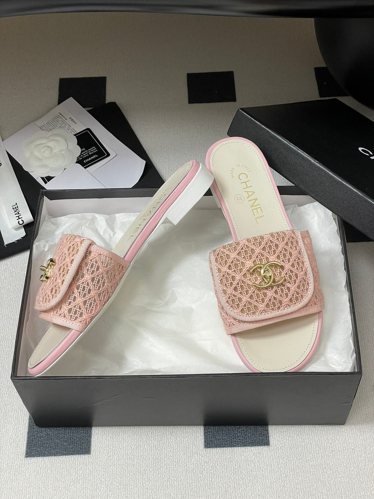 CC 25S Buckle Bag Mule Pink Lace Fabric White Sheepskin 247592