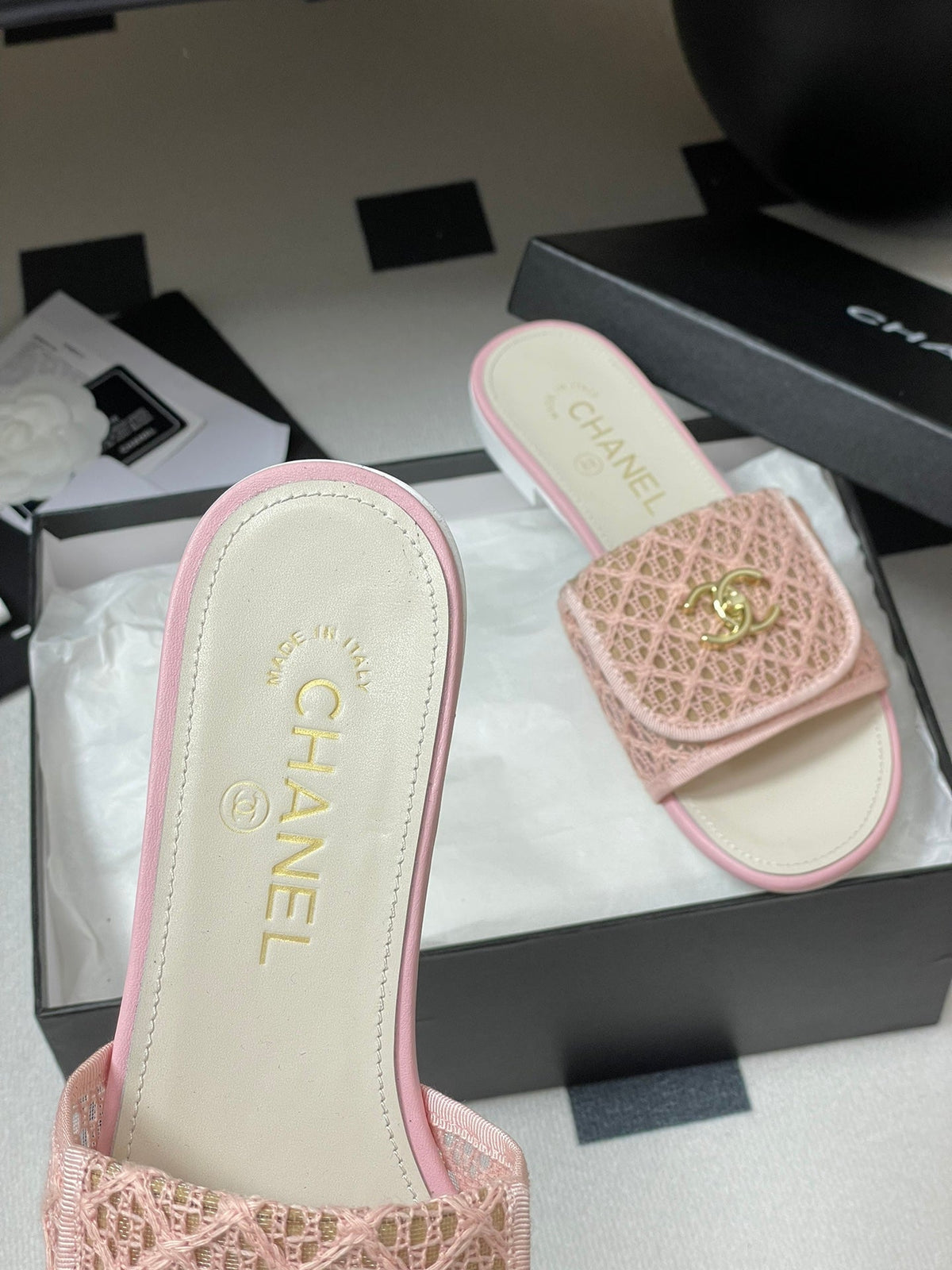 CC 25S Buckle Bag Mule Pink Lace Fabric White Sheepskin 247592