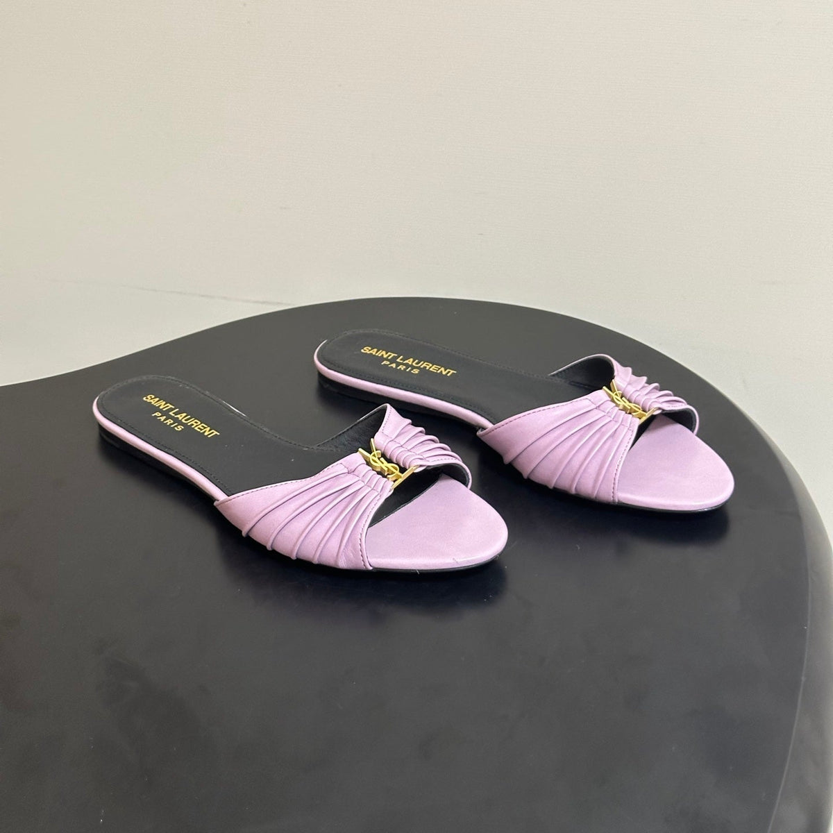 YSL Babylone Slides Light Purple Glossy Leather 835190