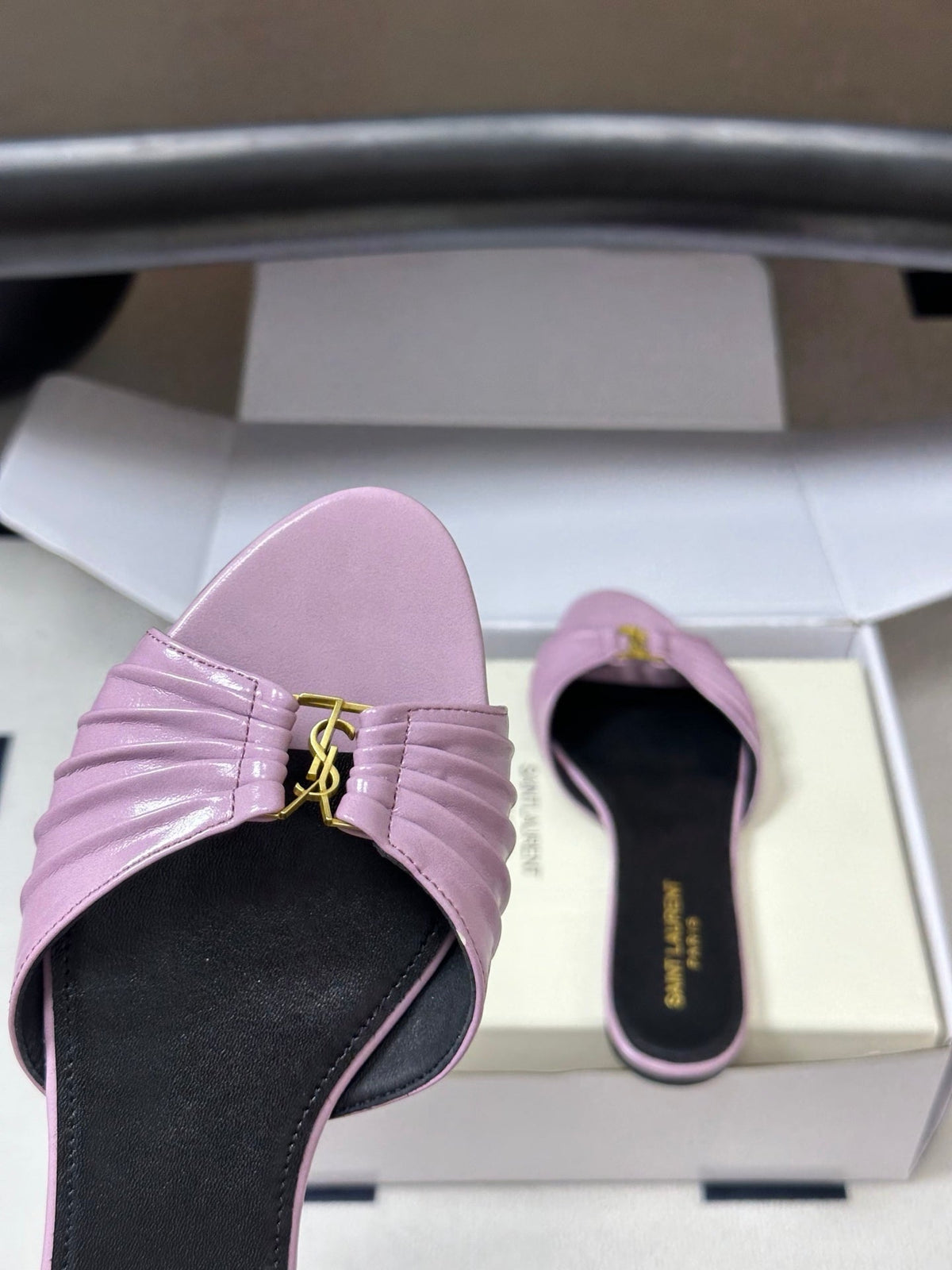 YSL Babylone Slides Light Purple Glossy Leather 835190