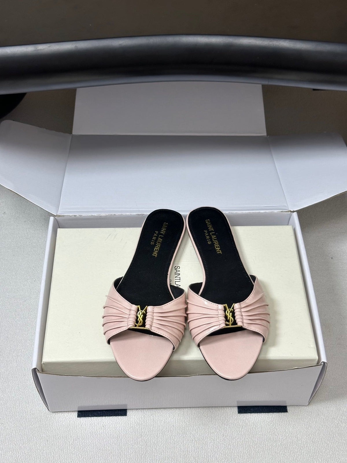 YSL Babylone Slides Light Pink Glossy Leather 835192