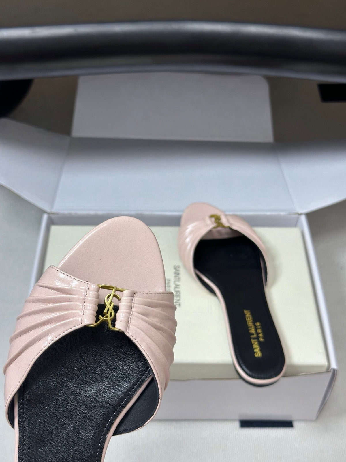 YSL Babylone Slides Light Pink Glossy Leather 835192