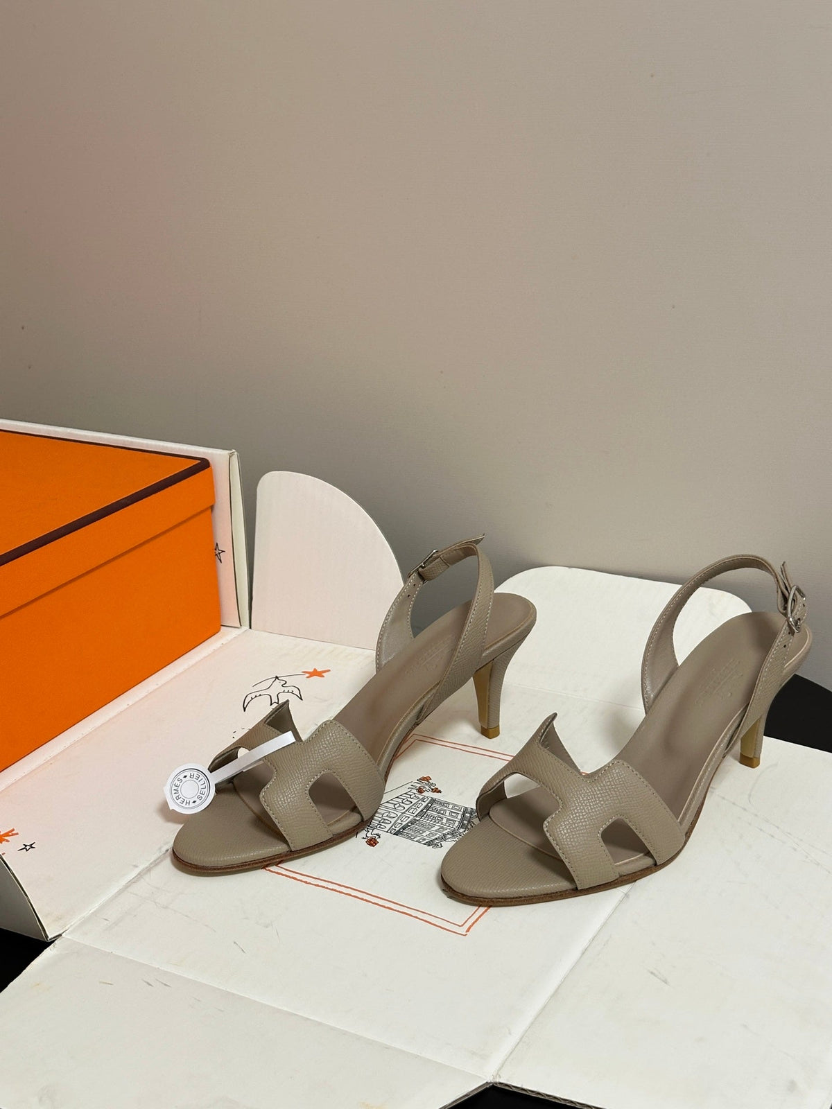 HM Holy Sandal Taupe Cowhide 835002