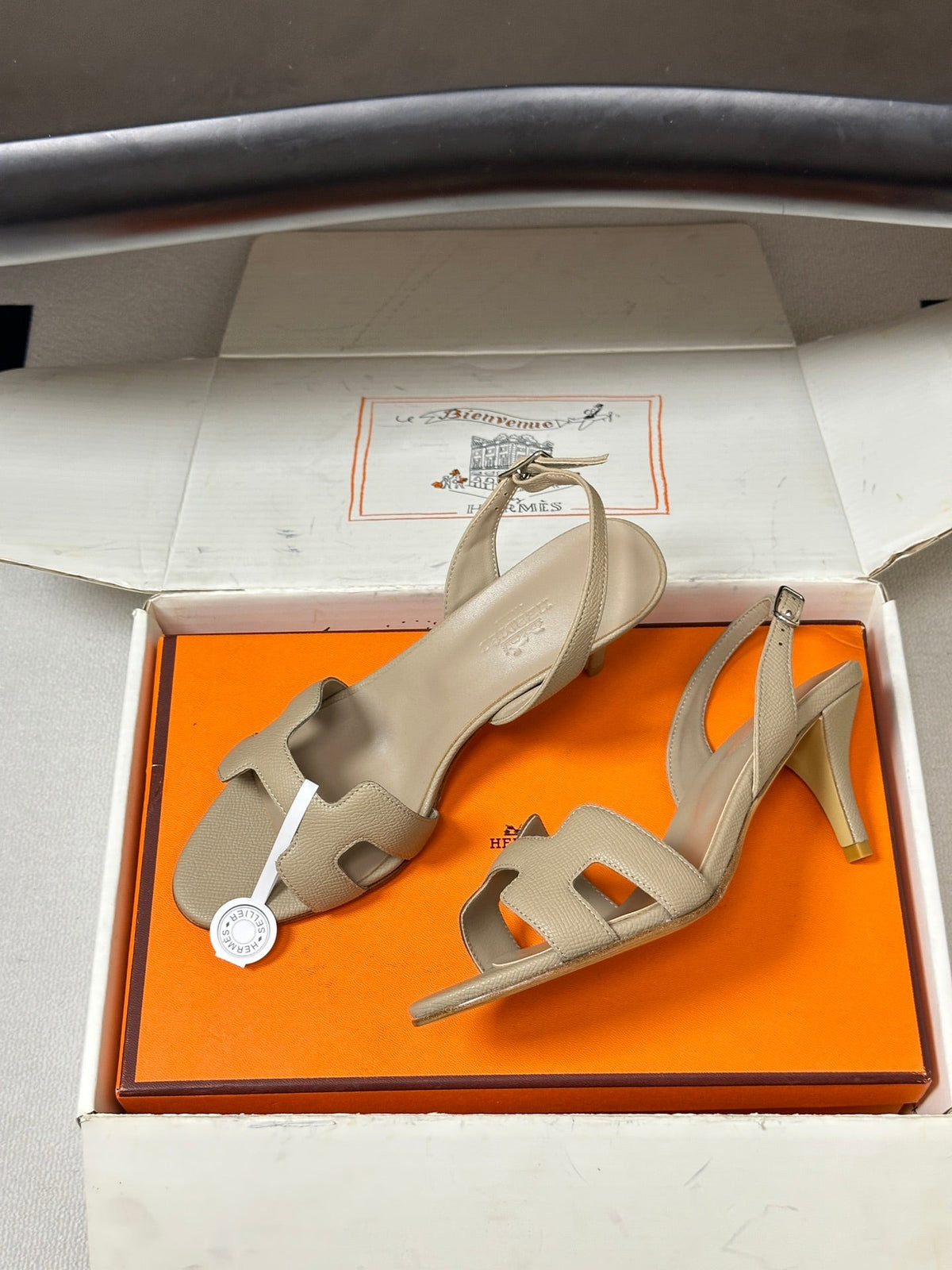 HM Holy Sandal Taupe Cowhide 835002