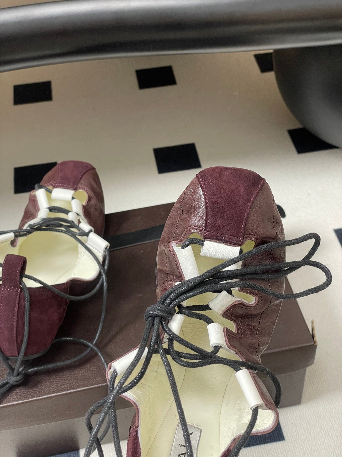 Alaia Fold Laced Ballet Flats Burgundy Cowhide 835281