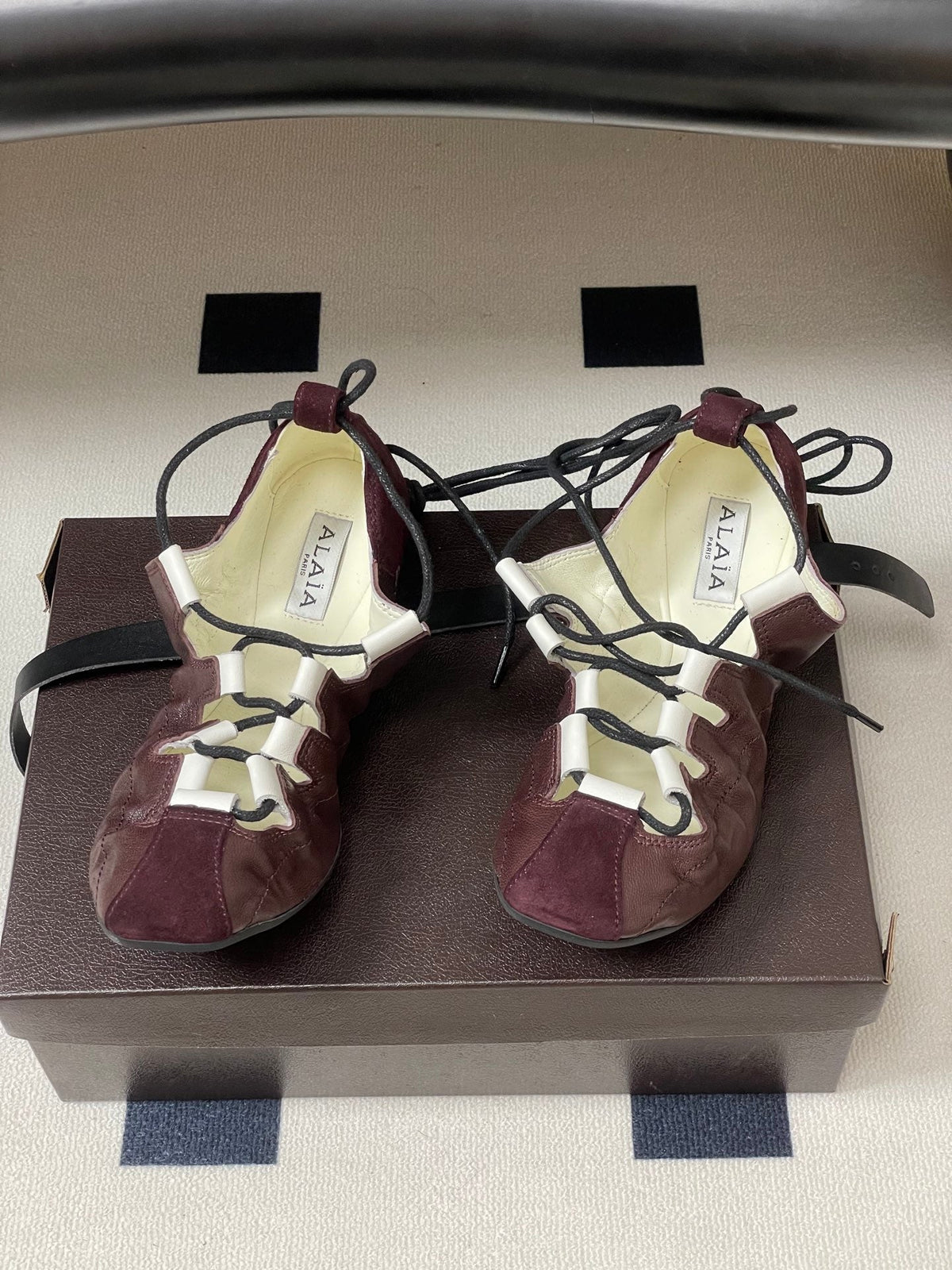 Alaia Fold Laced Ballet Flats Burgundy Cowhide 835281