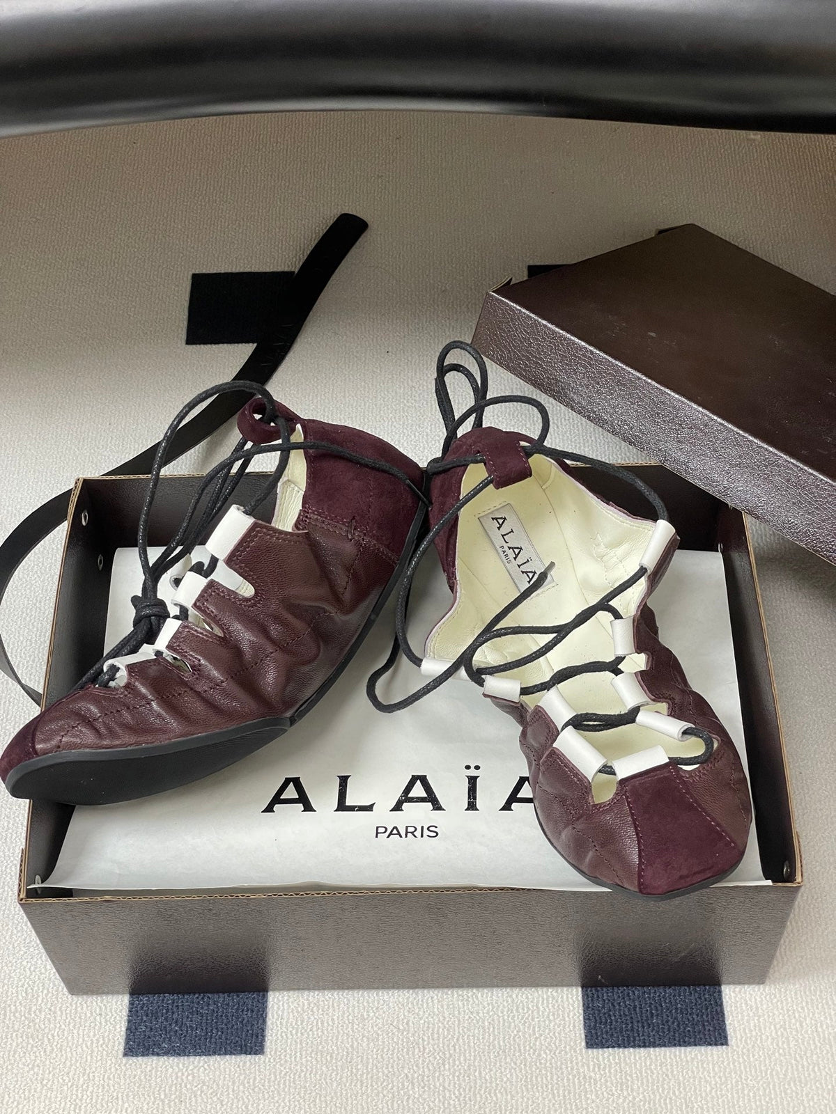 Alaia Fold Laced Ballet Flats Burgundy Cowhide 835281