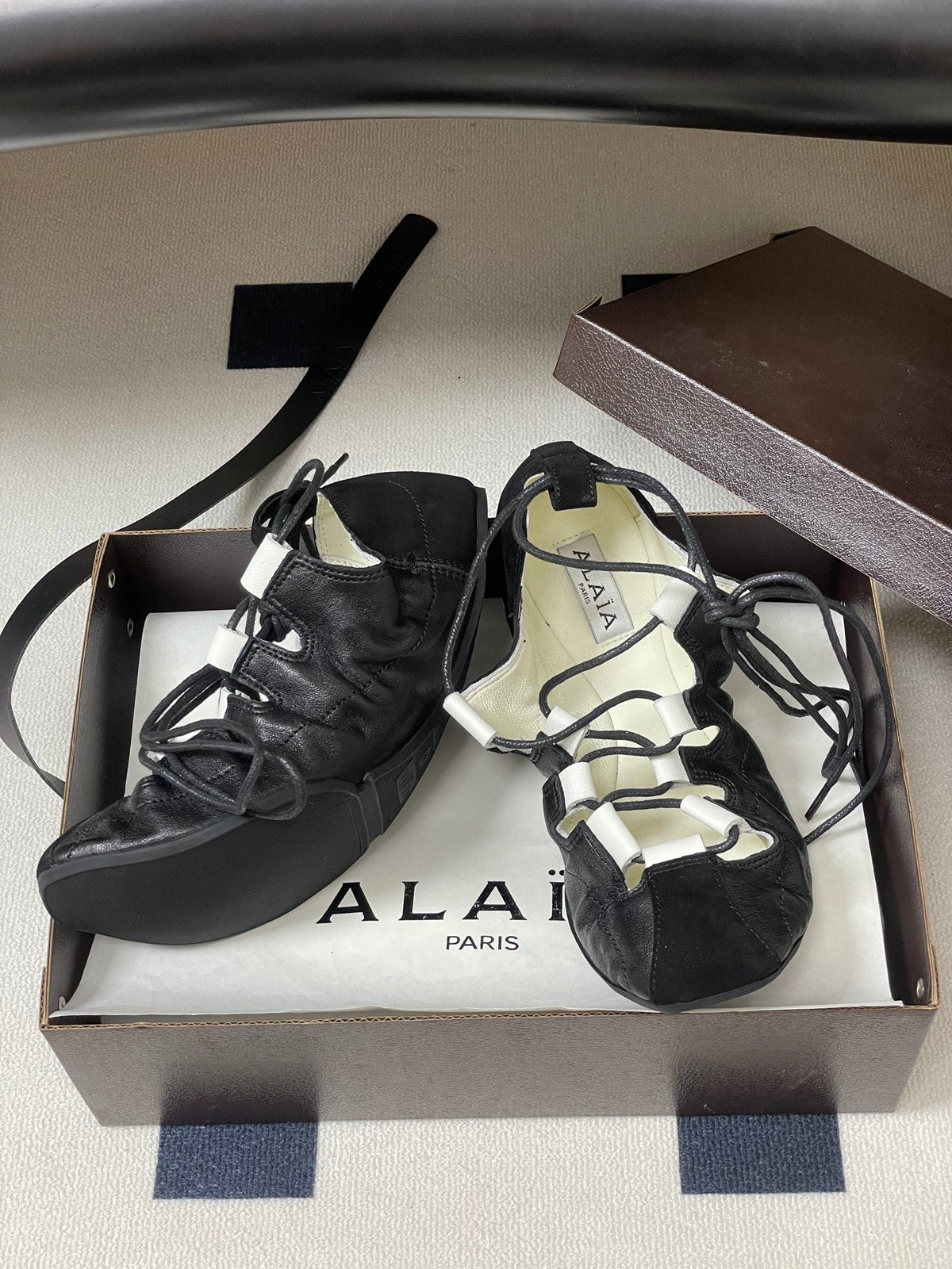 Alaia Fold Laced Ballet Flats Black Cowhide 835283