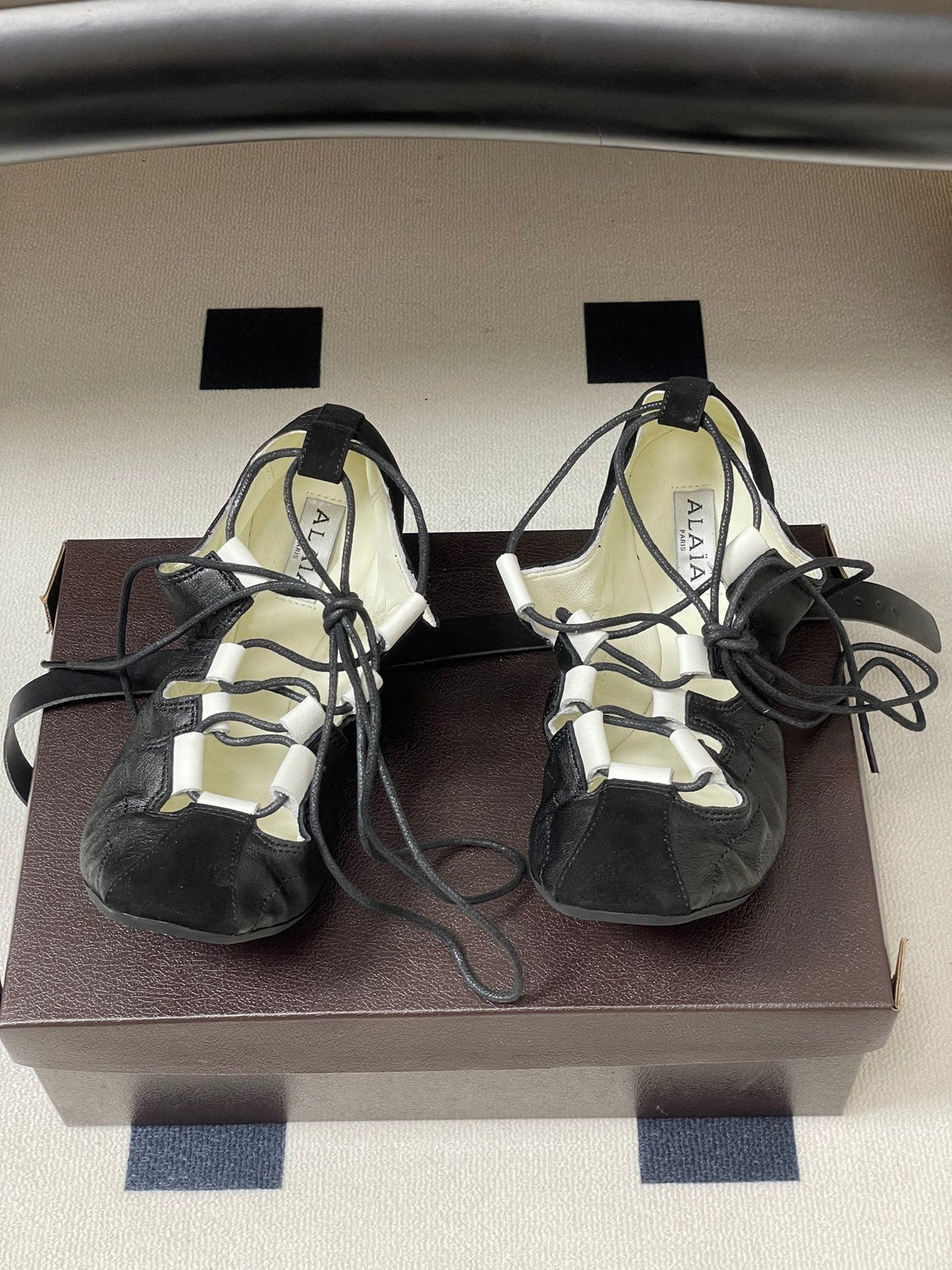 Alaia Fold Laced Ballet Flats Black Cowhide 835283