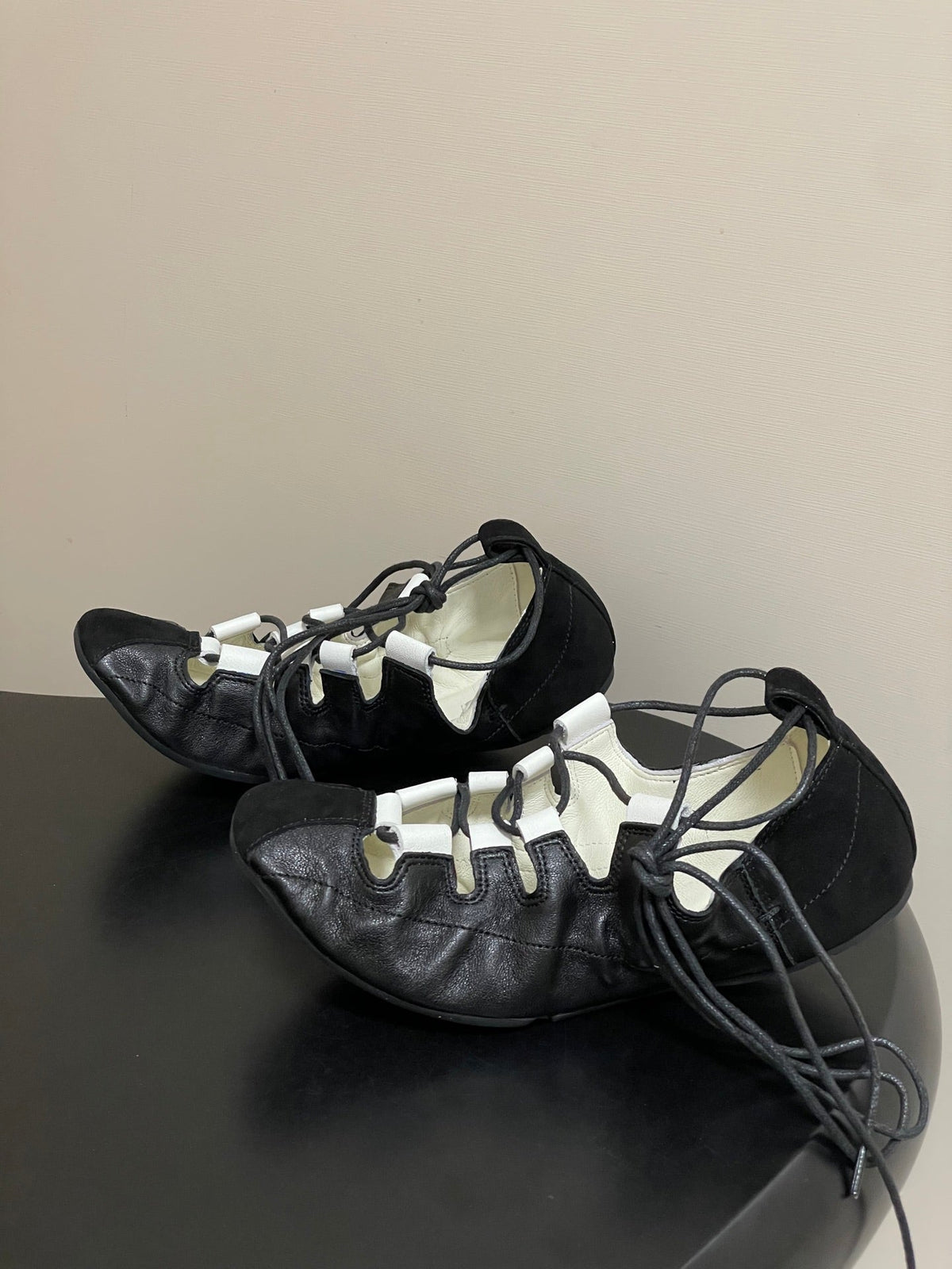 Alaia Fold Laced Ballet Flats Black Cowhide 835283