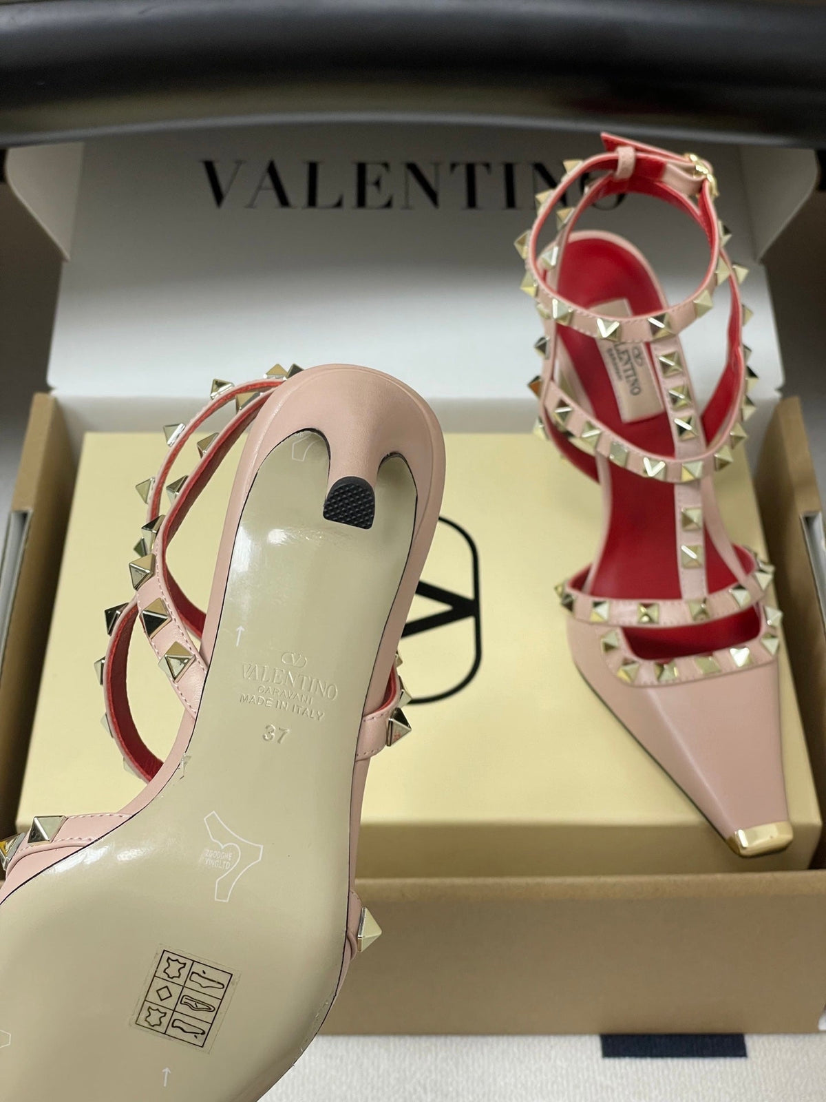VT Rockstud Kidskin Pump 100mm Peach Sheepskin 835115