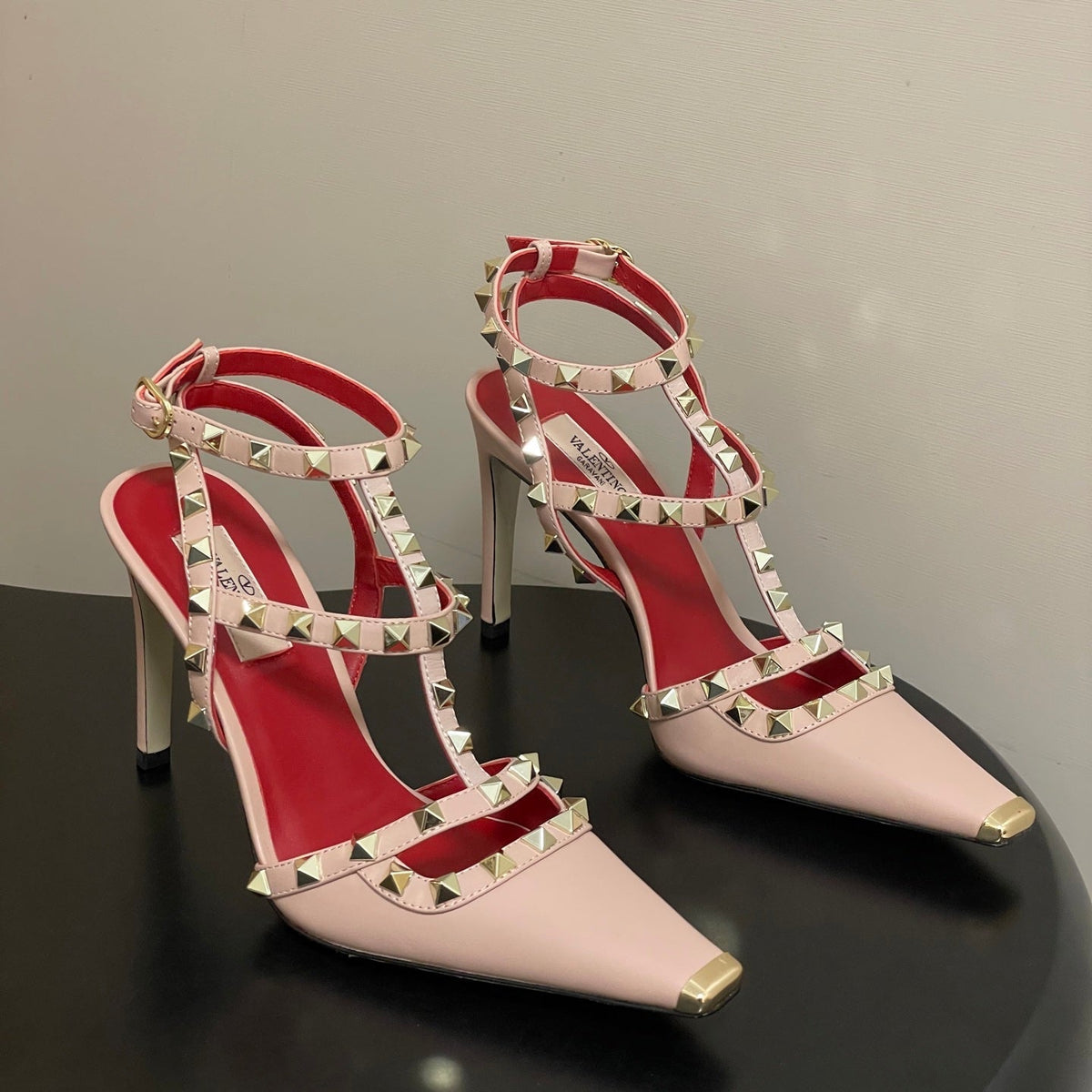 VT Rockstud Kidskin Pump 100mm Peach Sheepskin 835115
