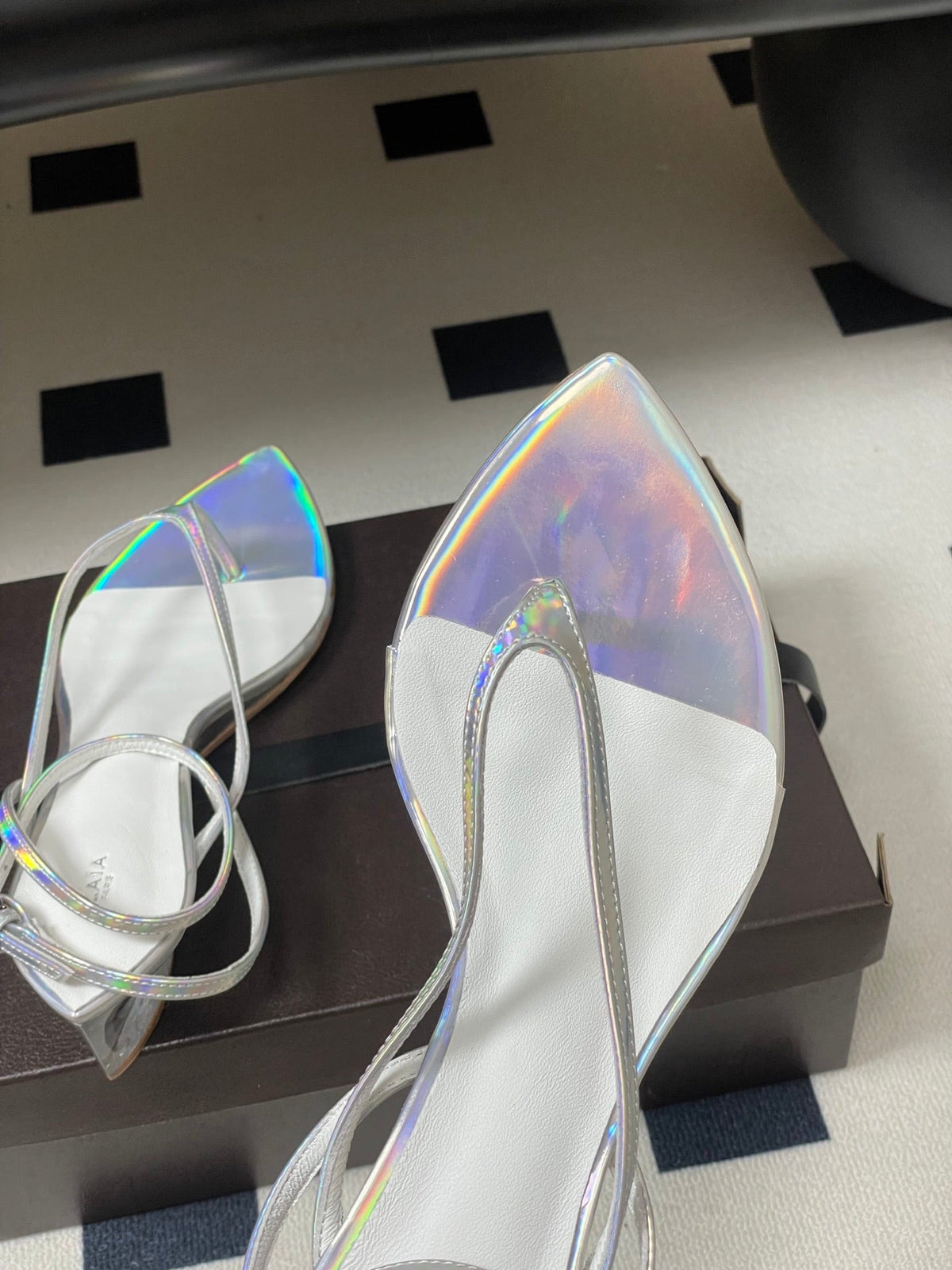 Alaia Invisible Thong Sandals 3cm Sliver Patent Leather 835285