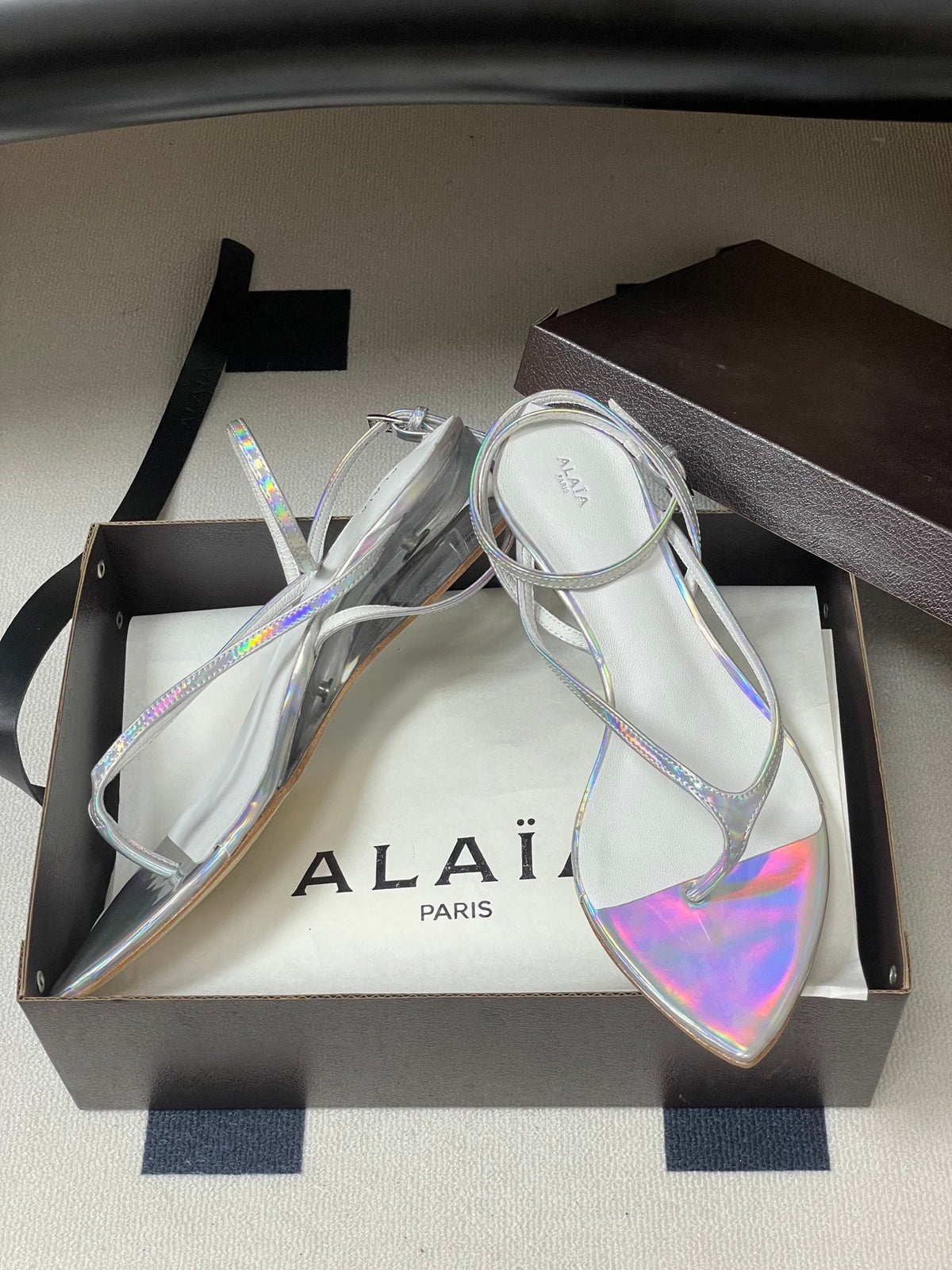 Alaia Invisible Thong Sandals 3cm Sliver Patent Leather 835285