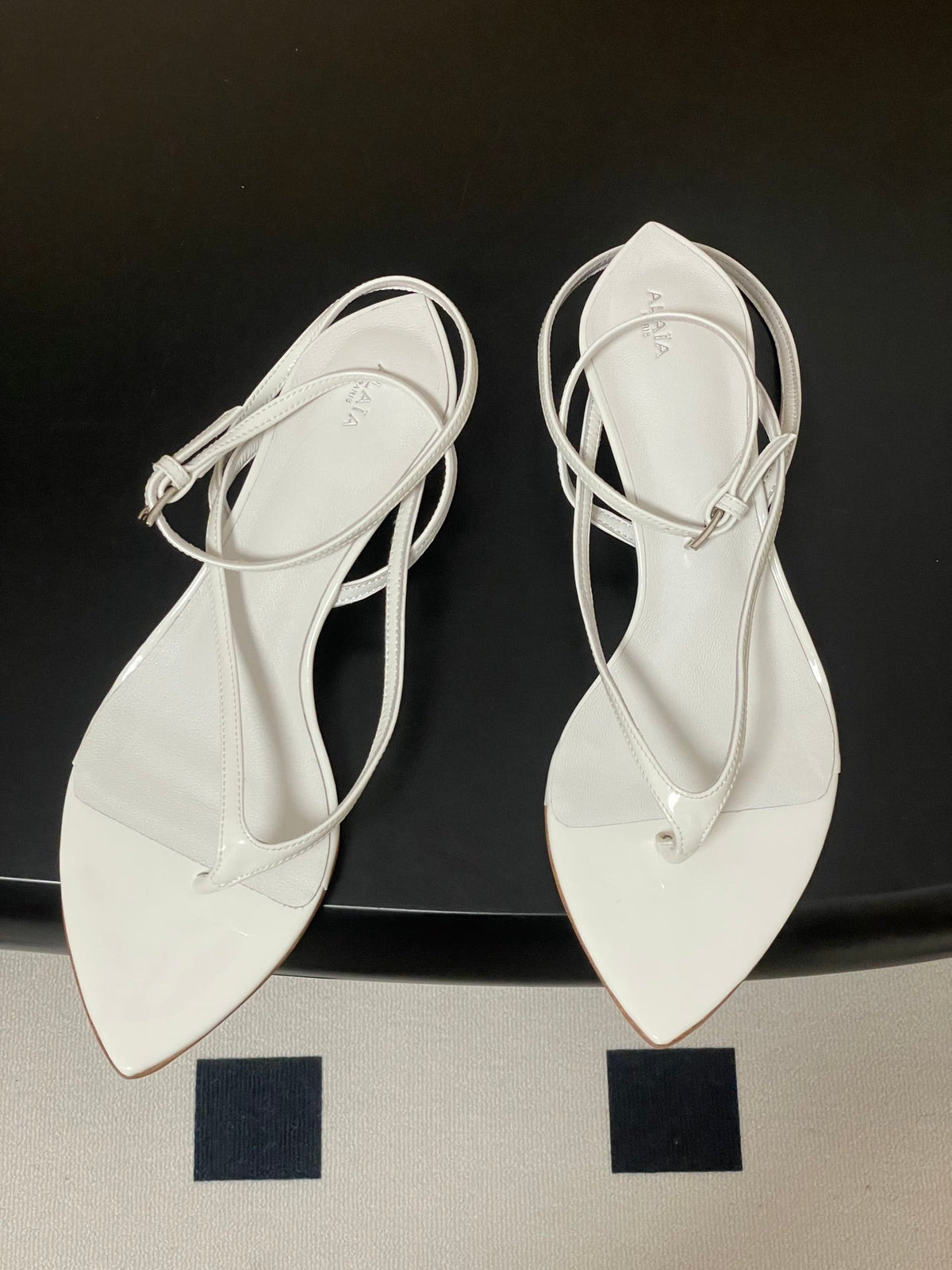 Alaia Invisible Thong Sandals 3cm White Patent Leather 835286